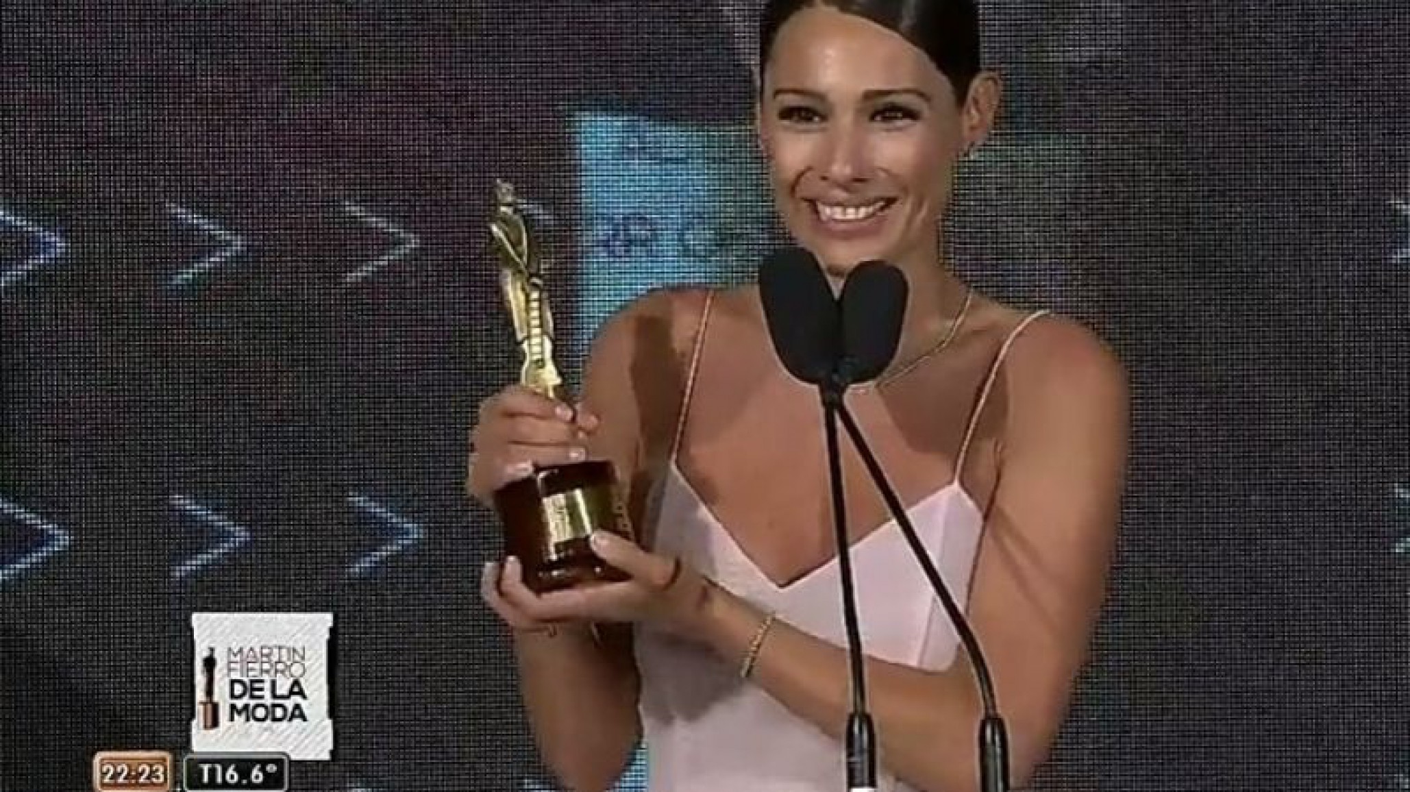 A mi amor, que estás allá arriba”, conmovedora dedicatoria de Pampita a su hija al recibir el Martín Fierro