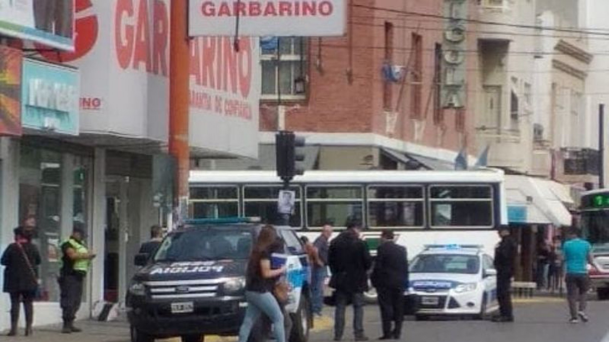 Comodoro: Apuñalaron a una mujer en pleno centro en calle San Martín