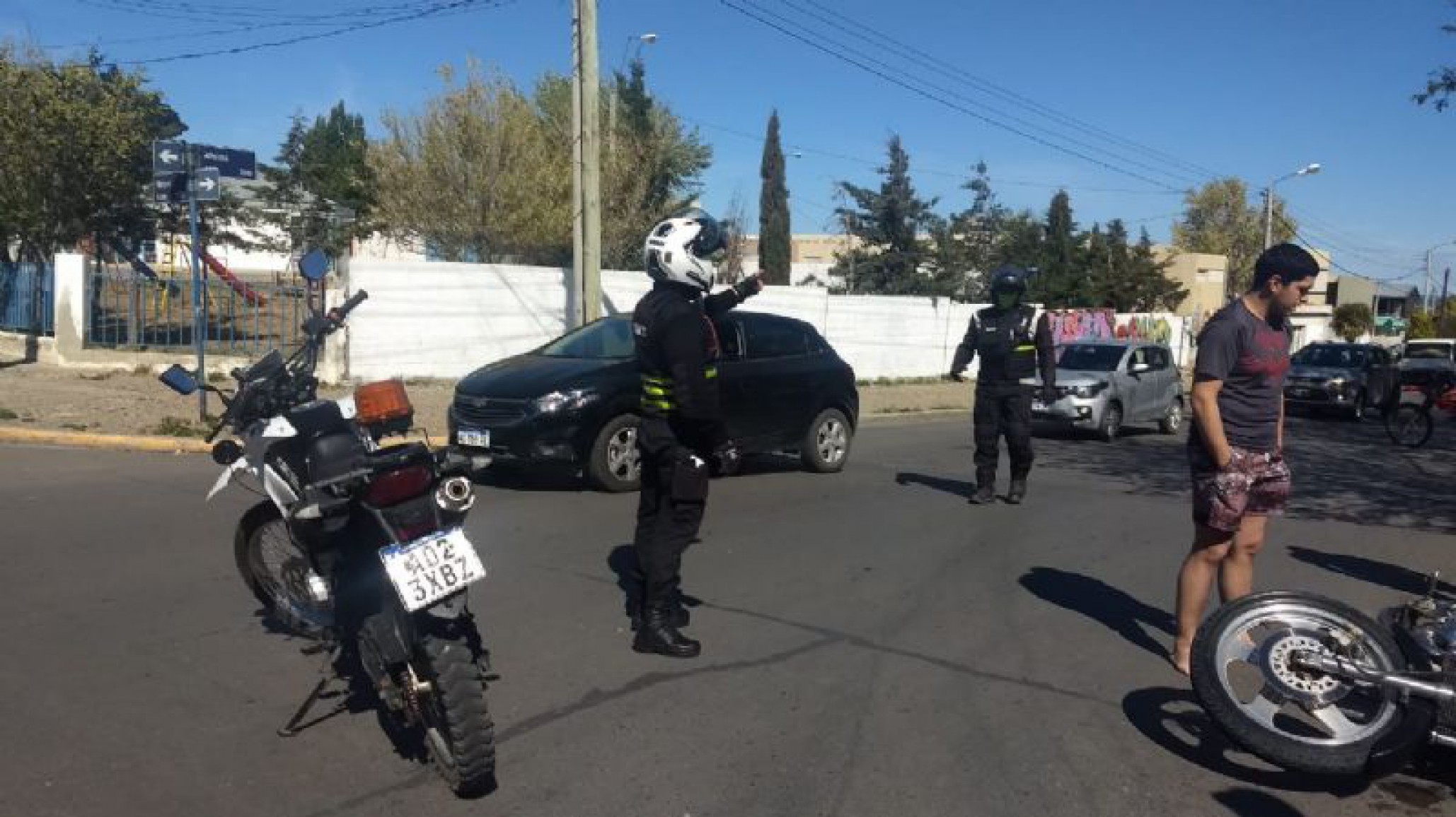 Conductores imprudentes en Comodoro Rivadavia: Accidente en Alsina y Maipú