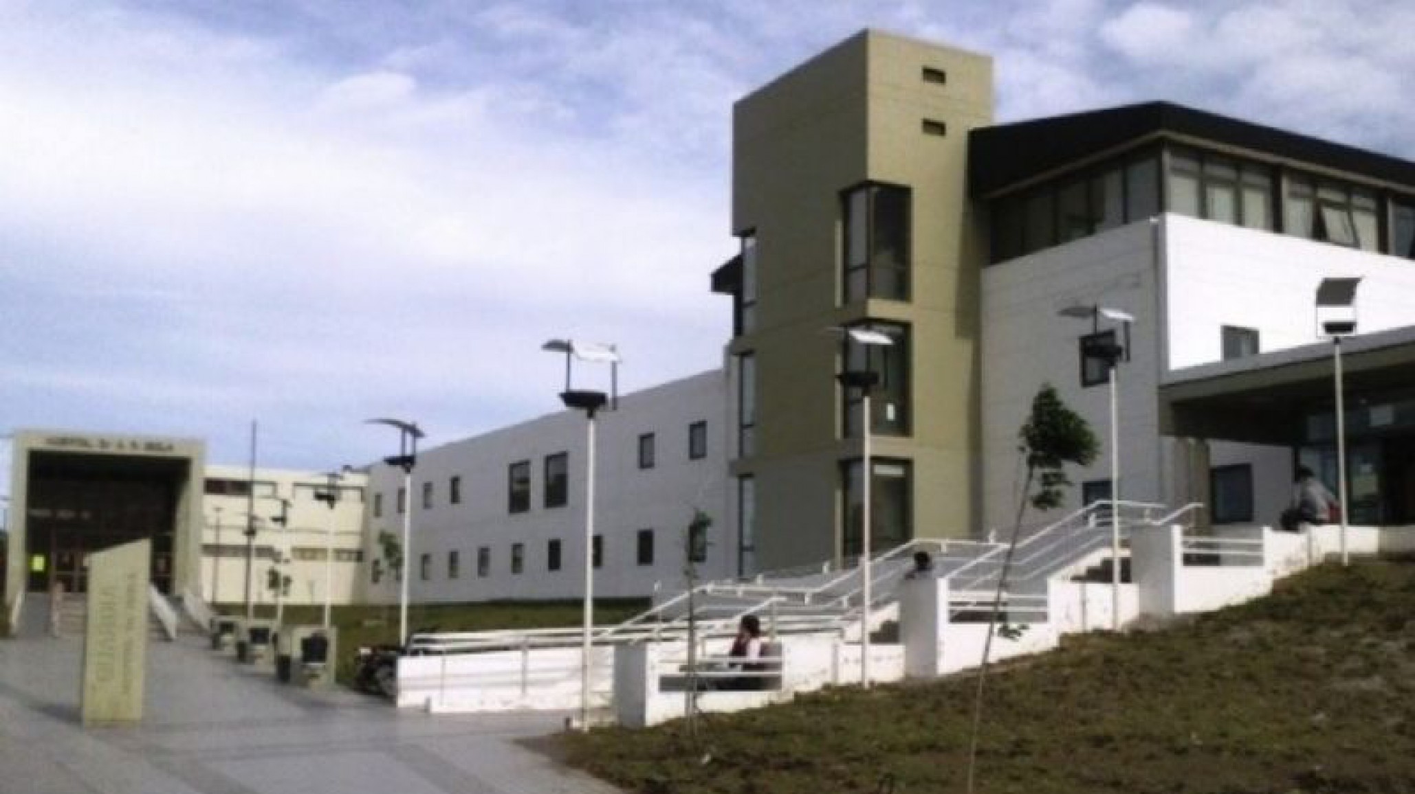 Horror en Puerto Madryn: mujer ingresó al hospital con un palo en la vagina