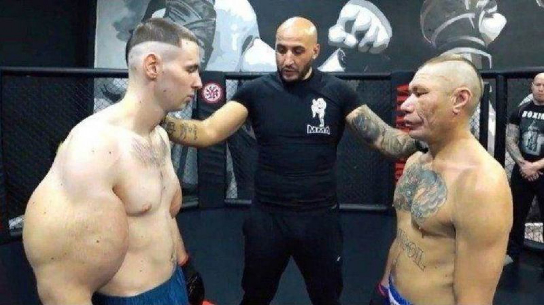 Casi lo ahorcan: Debutó el “Popeye” ruso en una pelea de Artes Marciales Mixtas