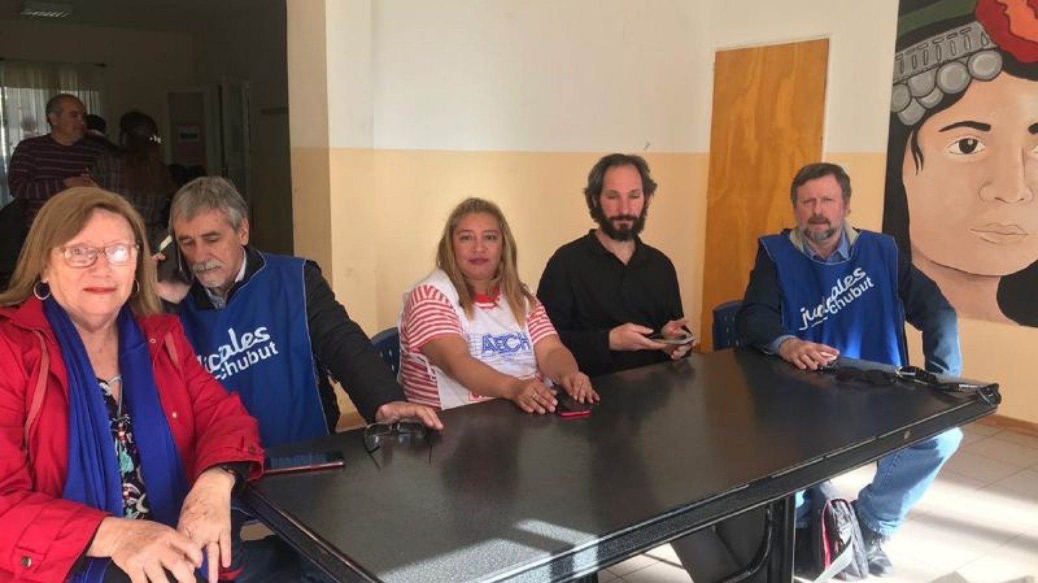 Los estatales rechazan el descuento y ratifican la continuidad del paro