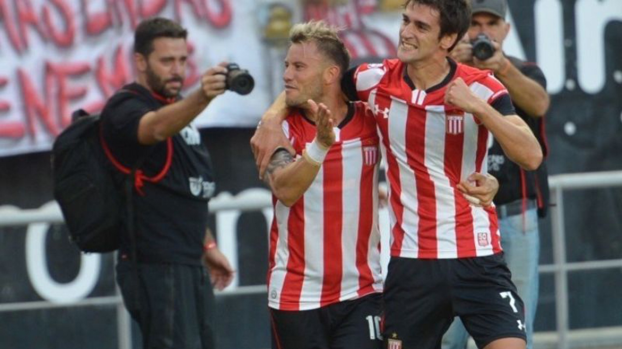 Estudiantes se quedó con el clásico contra Gimnasia