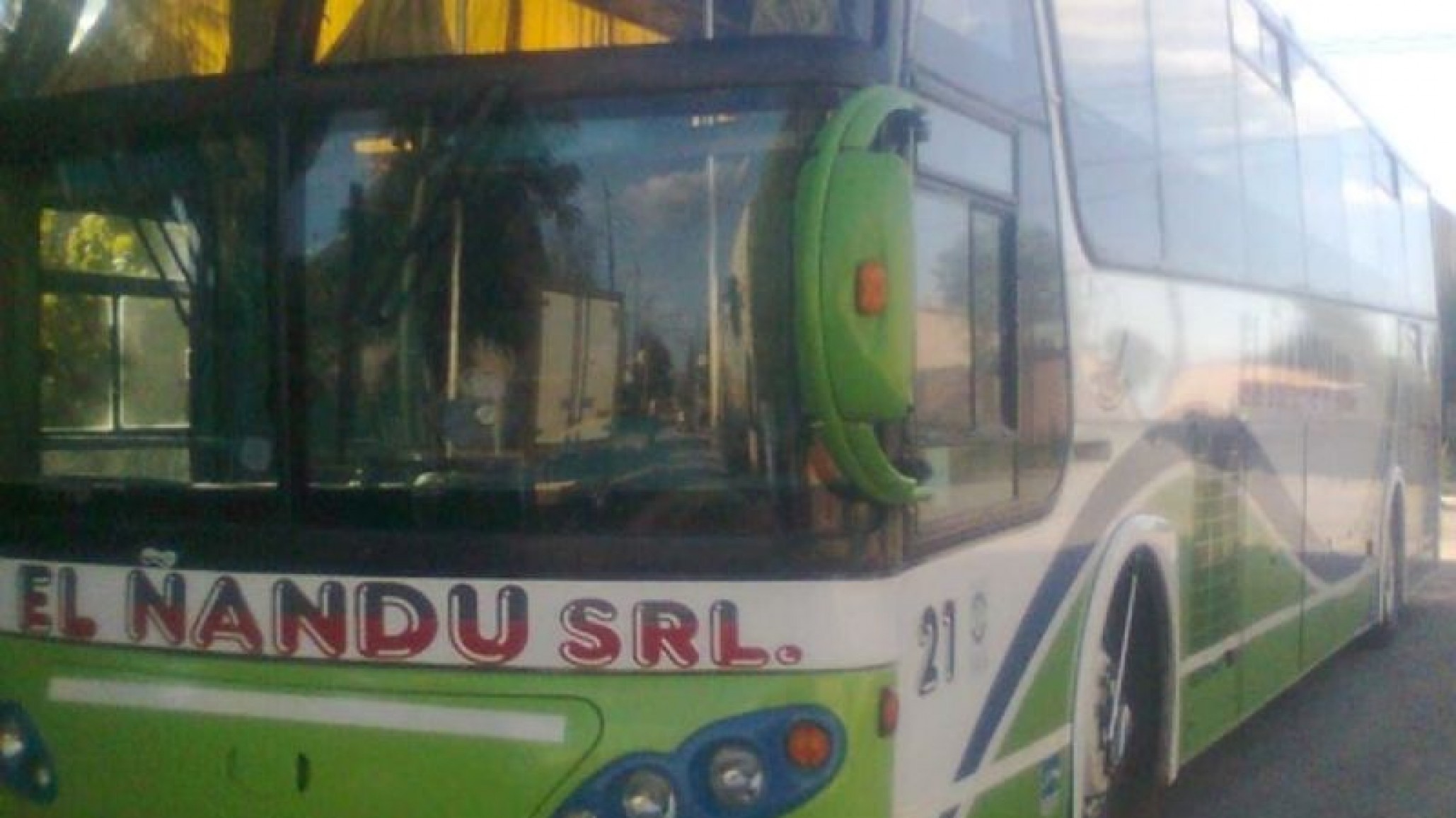 4 personas robaron en una empresa de colectivos a punta de pistola