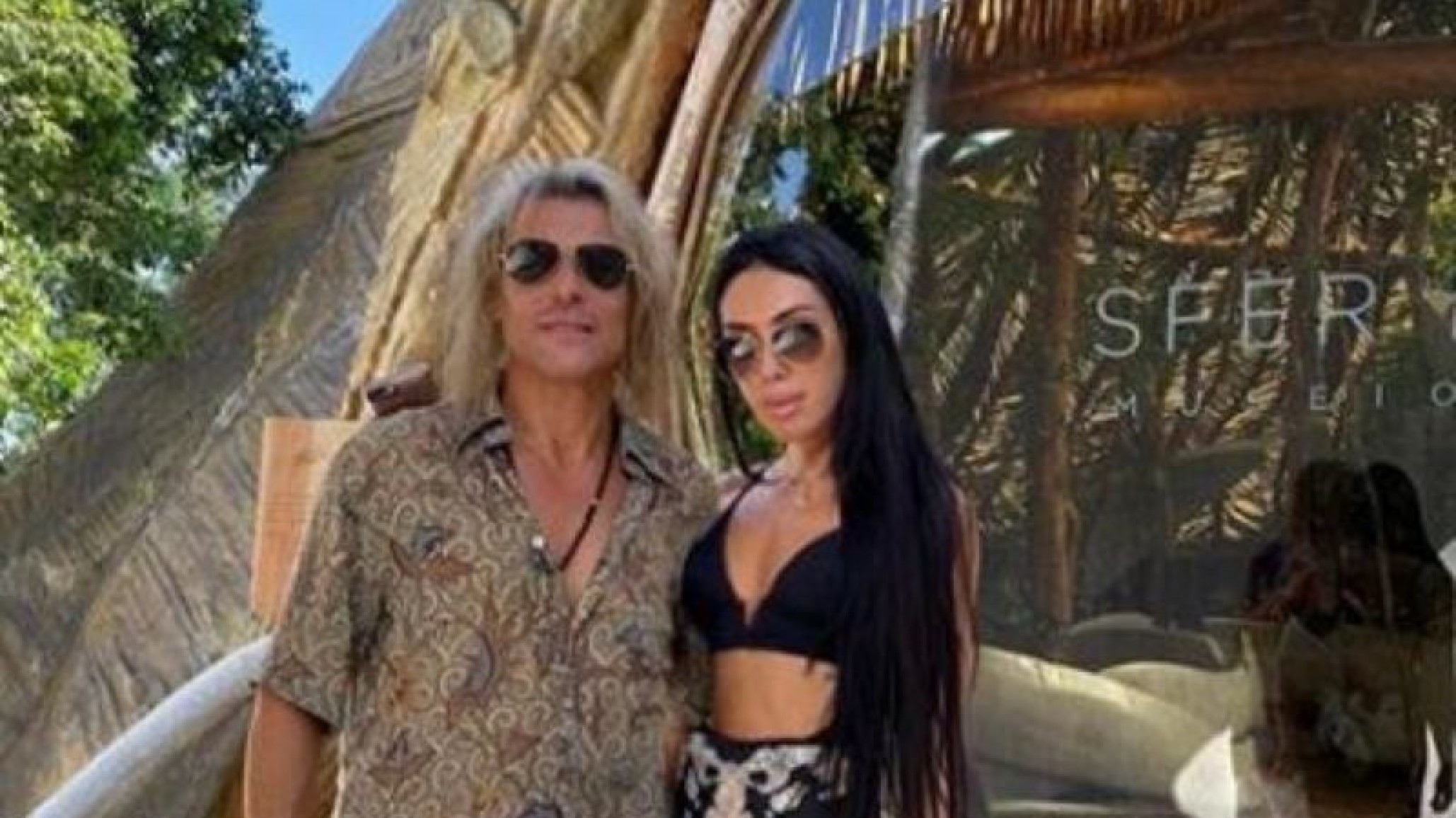 En pleno compromiso, Claudio Caniggia se olvidó los anillos y culparon a unos duendes