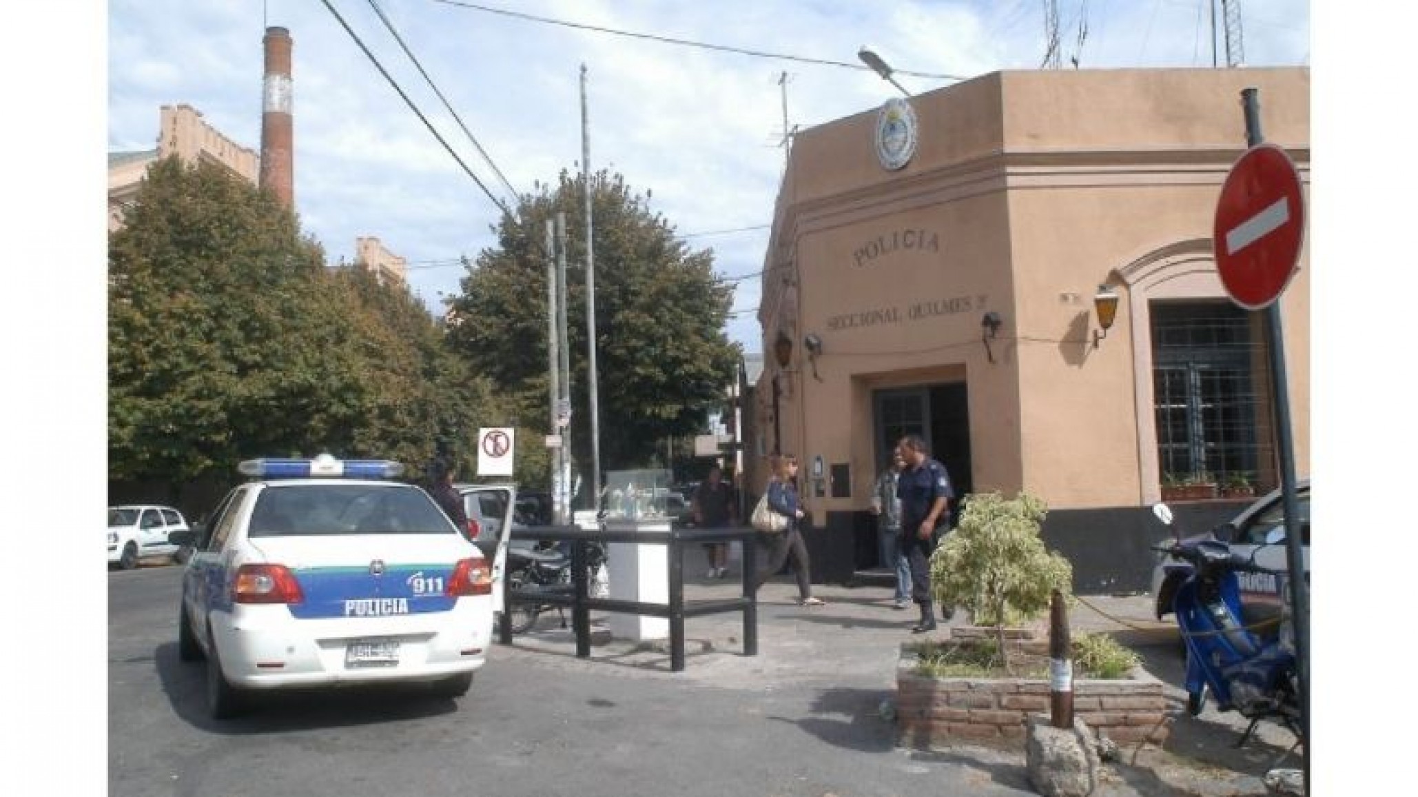 Escaparon 11 presos de una comisaría de Buenos Aires, en la huida habrían robado a vecinos