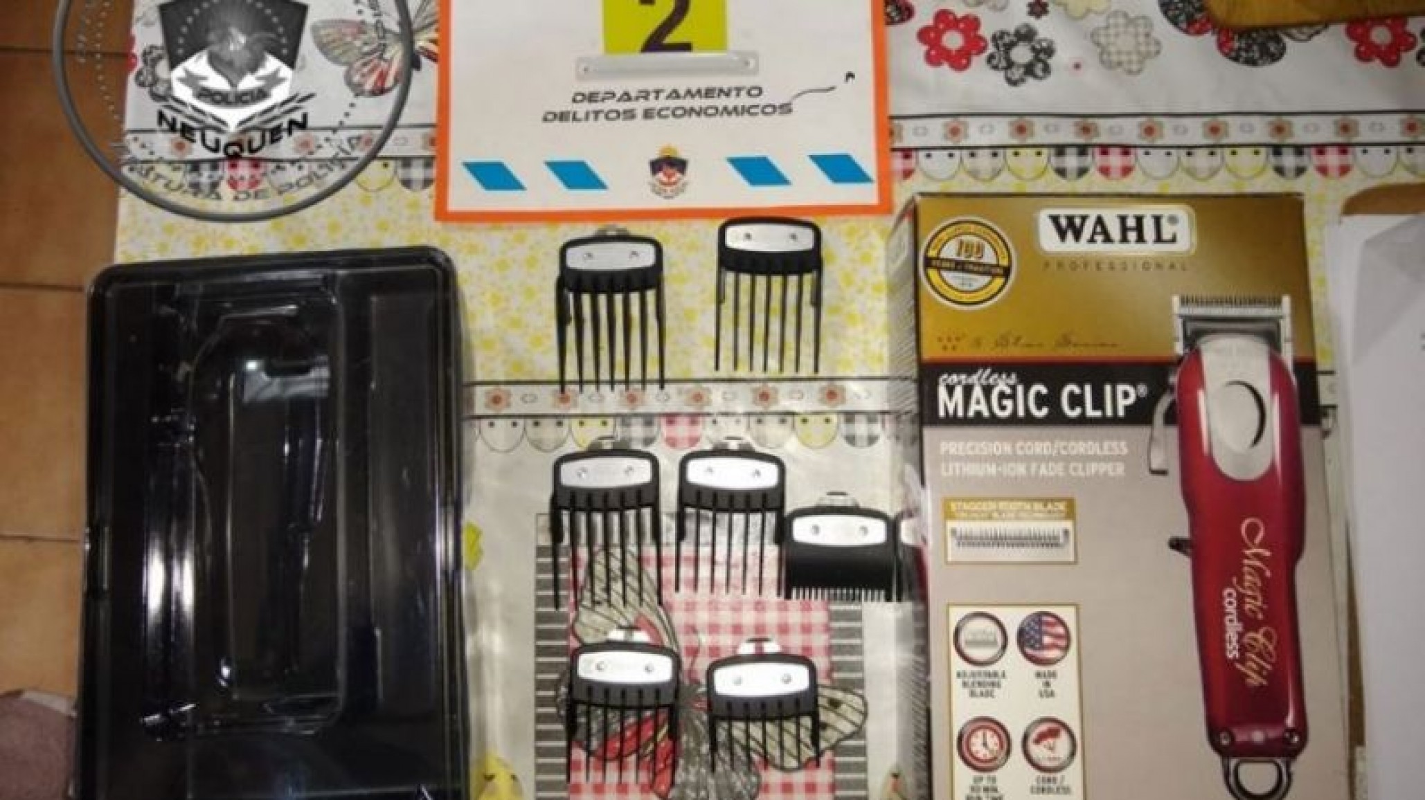 Le robó los datos de la tarjeta de crédito a una abuela y compró de todo