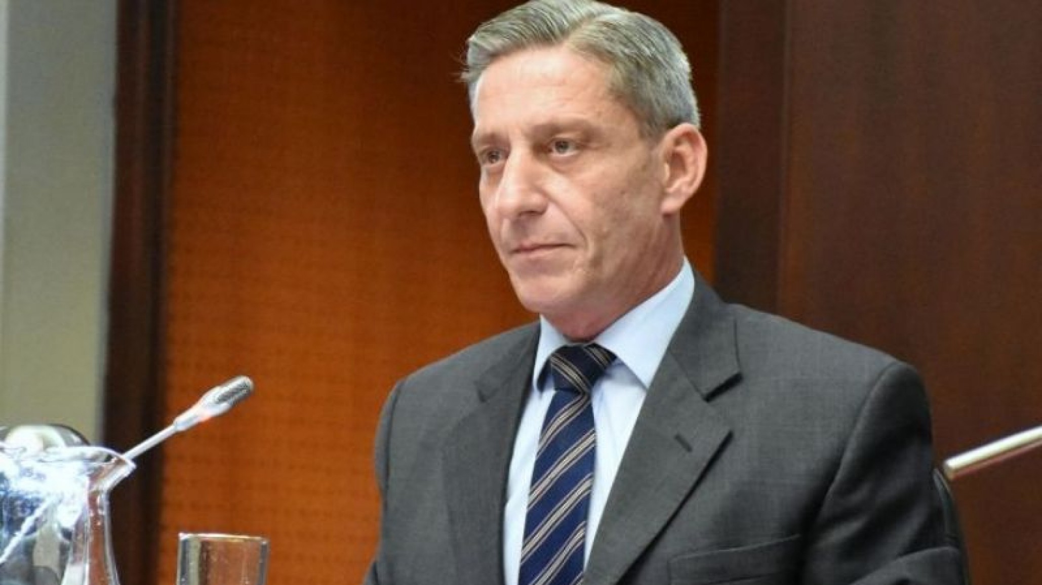 ¿Y si se busca el diálogo en serio?