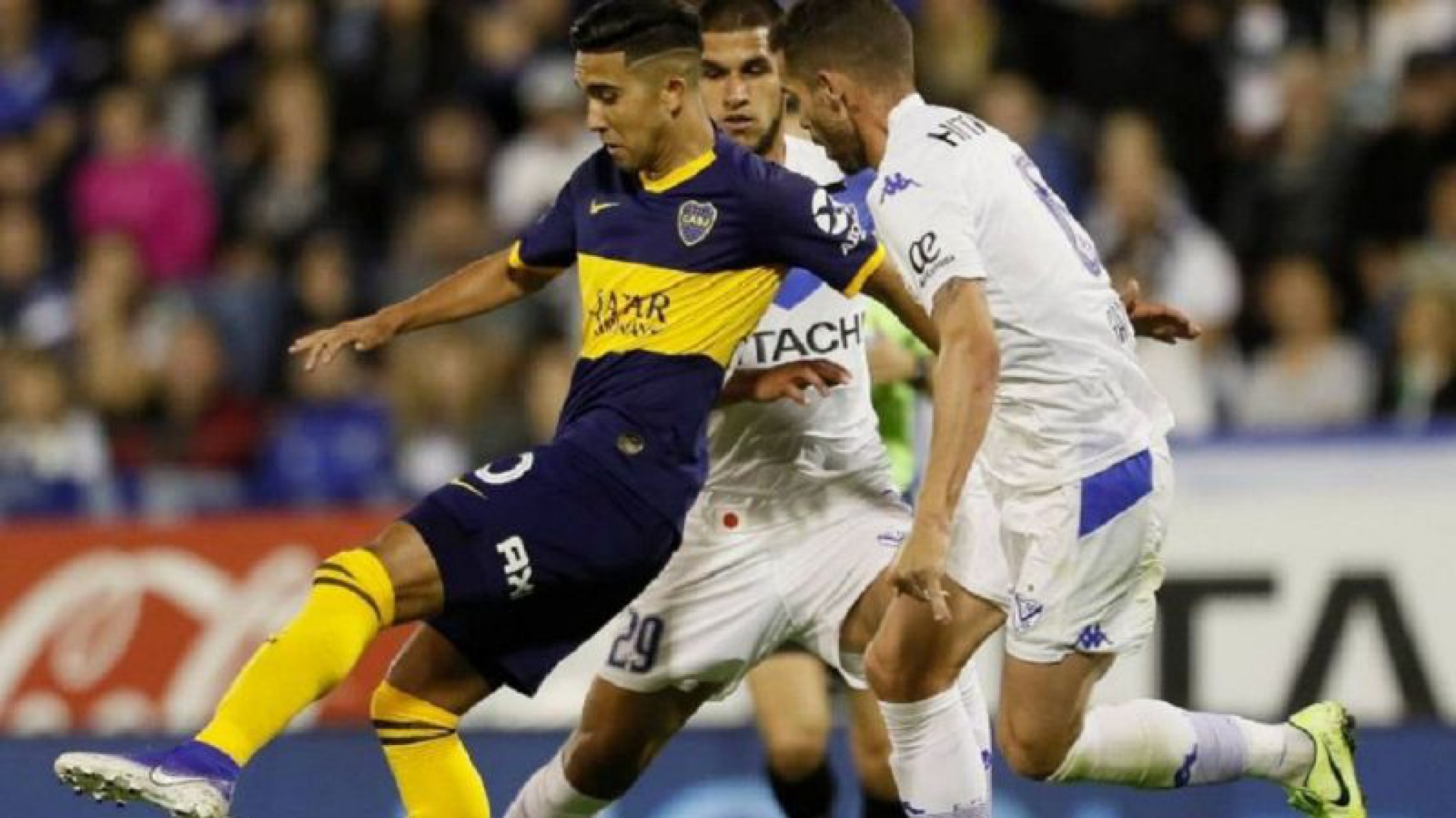 Boca con sabor a poco: empató, terminó con 10 y ahora comparte la punta