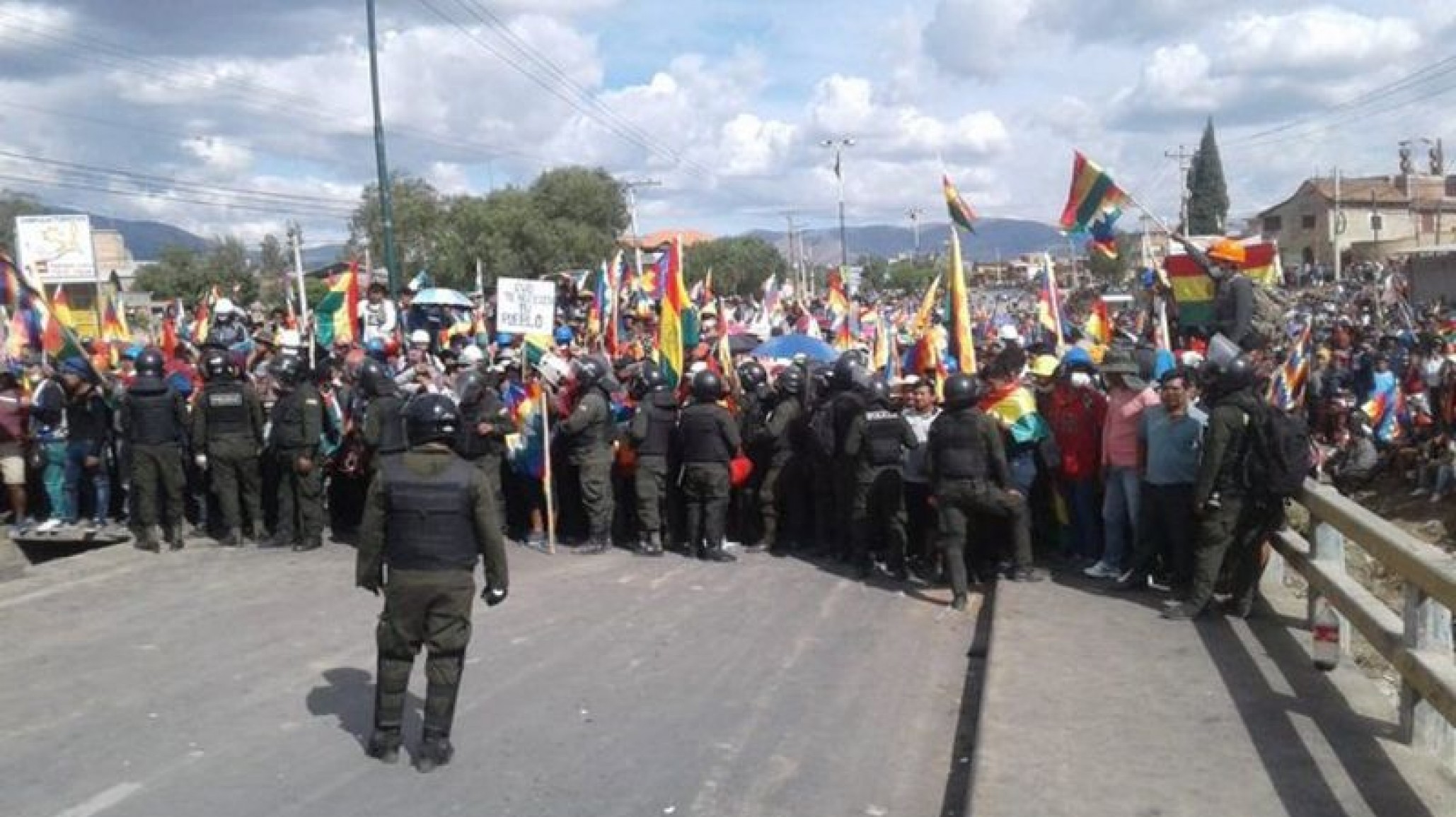 Ya ascienden a ocho el número de muertes por represión en Cochabamba