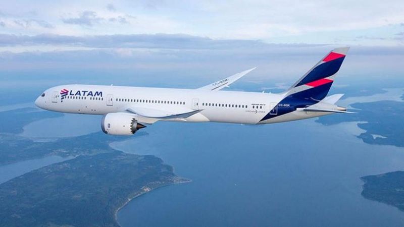 Hoy se realiza el primer vuelo comercial a las Islas Malvinas desde el país