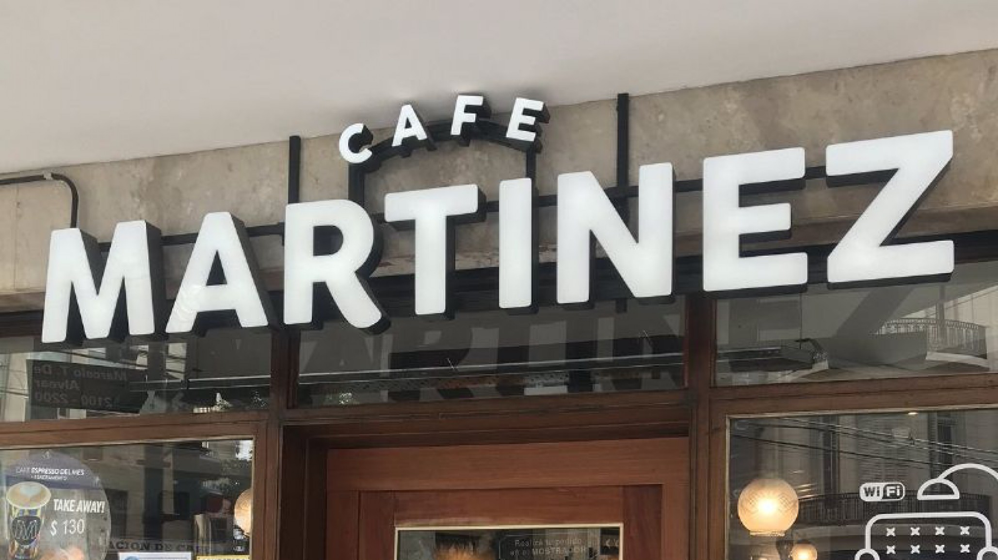 Café Martínez es Trending Topic en Twitter por cobrar $500 un café y un tostado