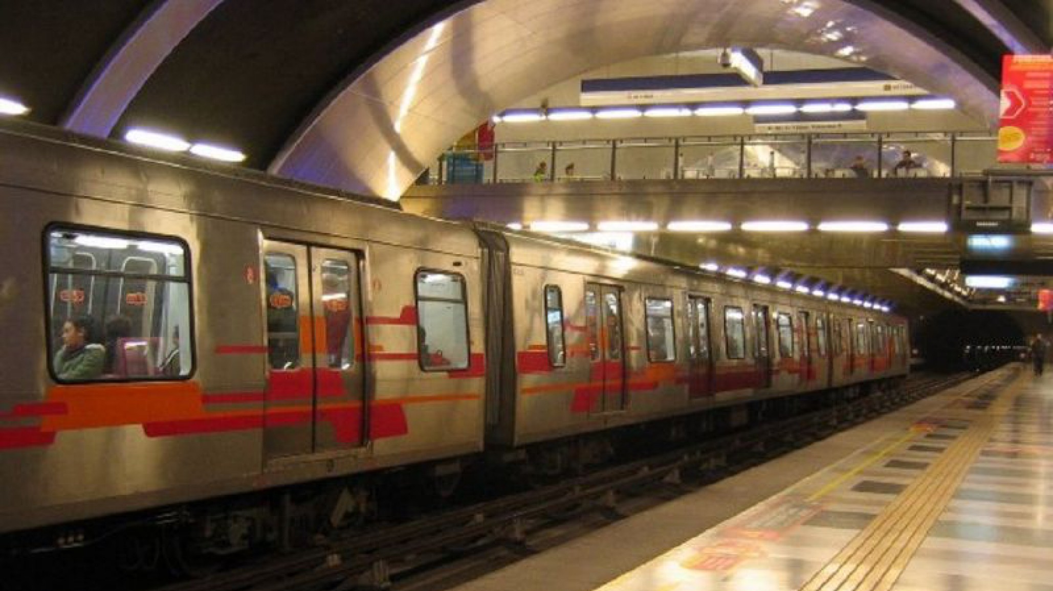 Video viral Brasil: Un hombre cae a las vías segundos antes de que arribe el tren