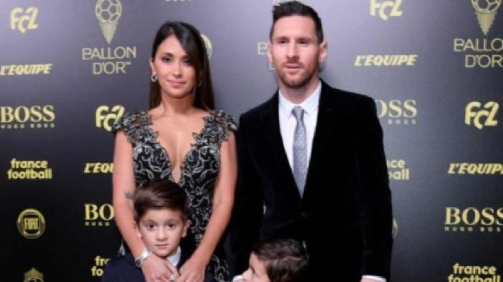 La familia Messi a plena en Navidad, Lionel ¡se vistió de reno !