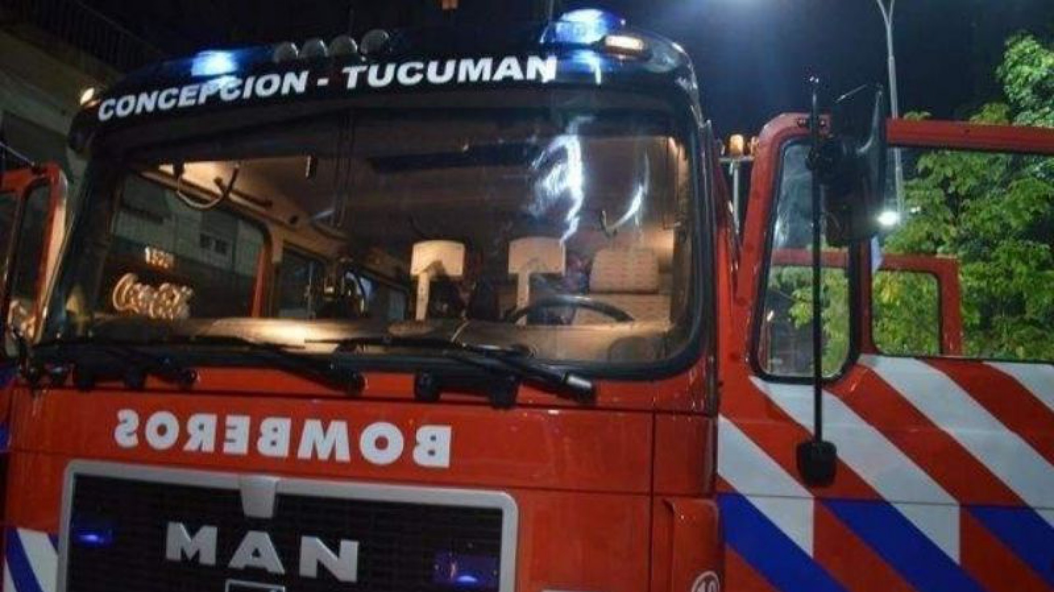 No se salva nadie: en Tucumán le robaron el celular a una bombera mientras trabajaba