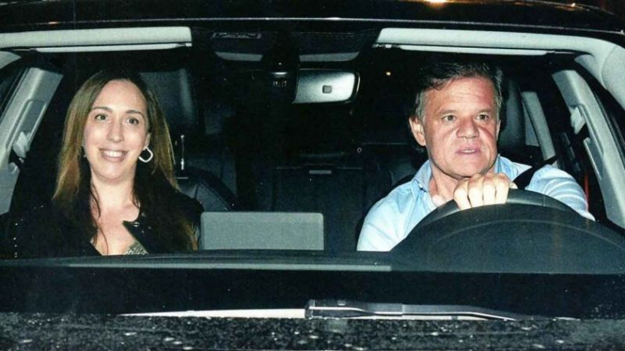 María Eugenia Vidal y Enrique Sacco de luna de miel en París