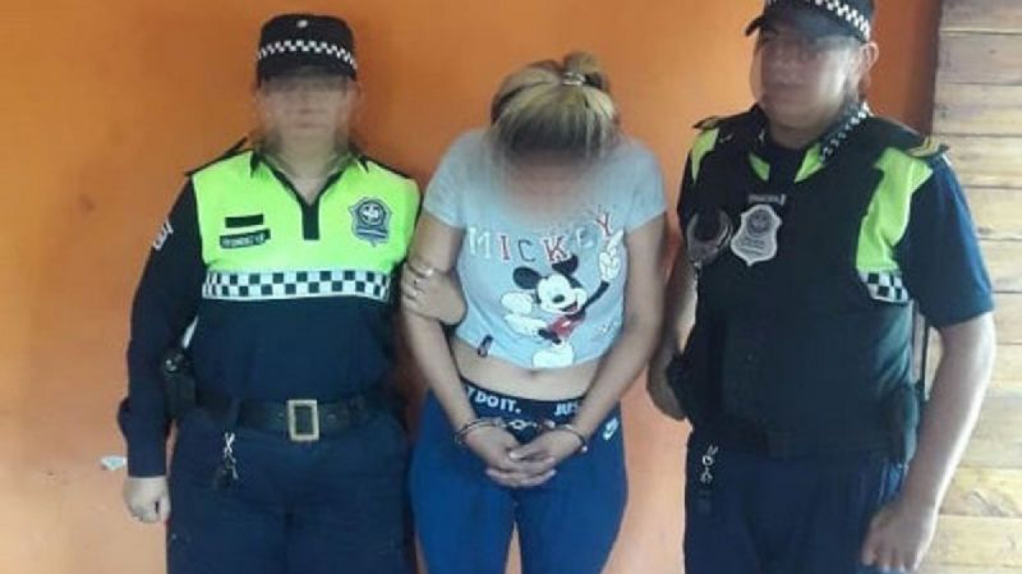 Tucumán: Mujer asesina a puñaladas a una joven por sospechar que ésta tenía una relación con su esposo
