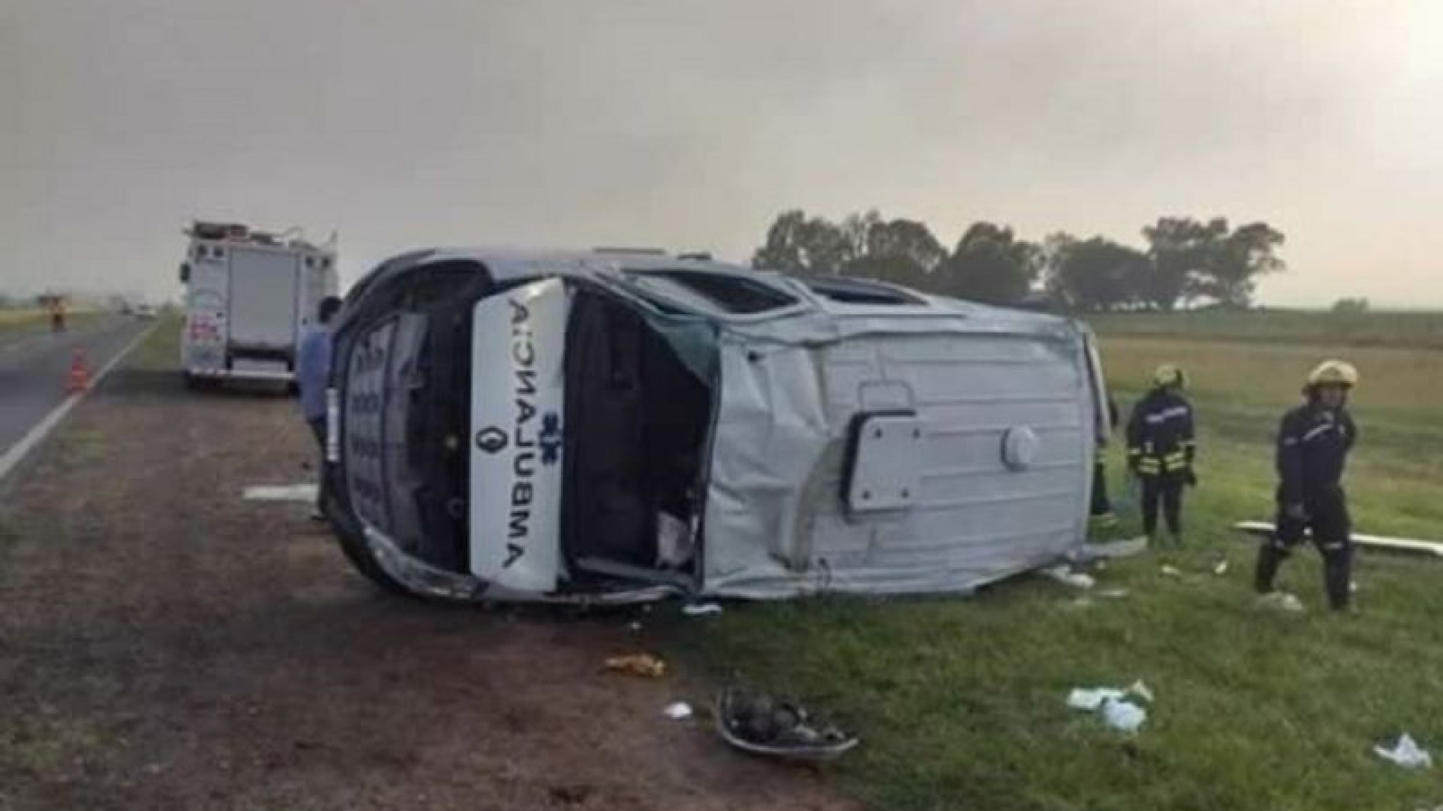 Buenos Aires: Una ambulancia sufrió un violento accidente, como consecuencia del impacto una de las pacientes que era transportada perdió la vida