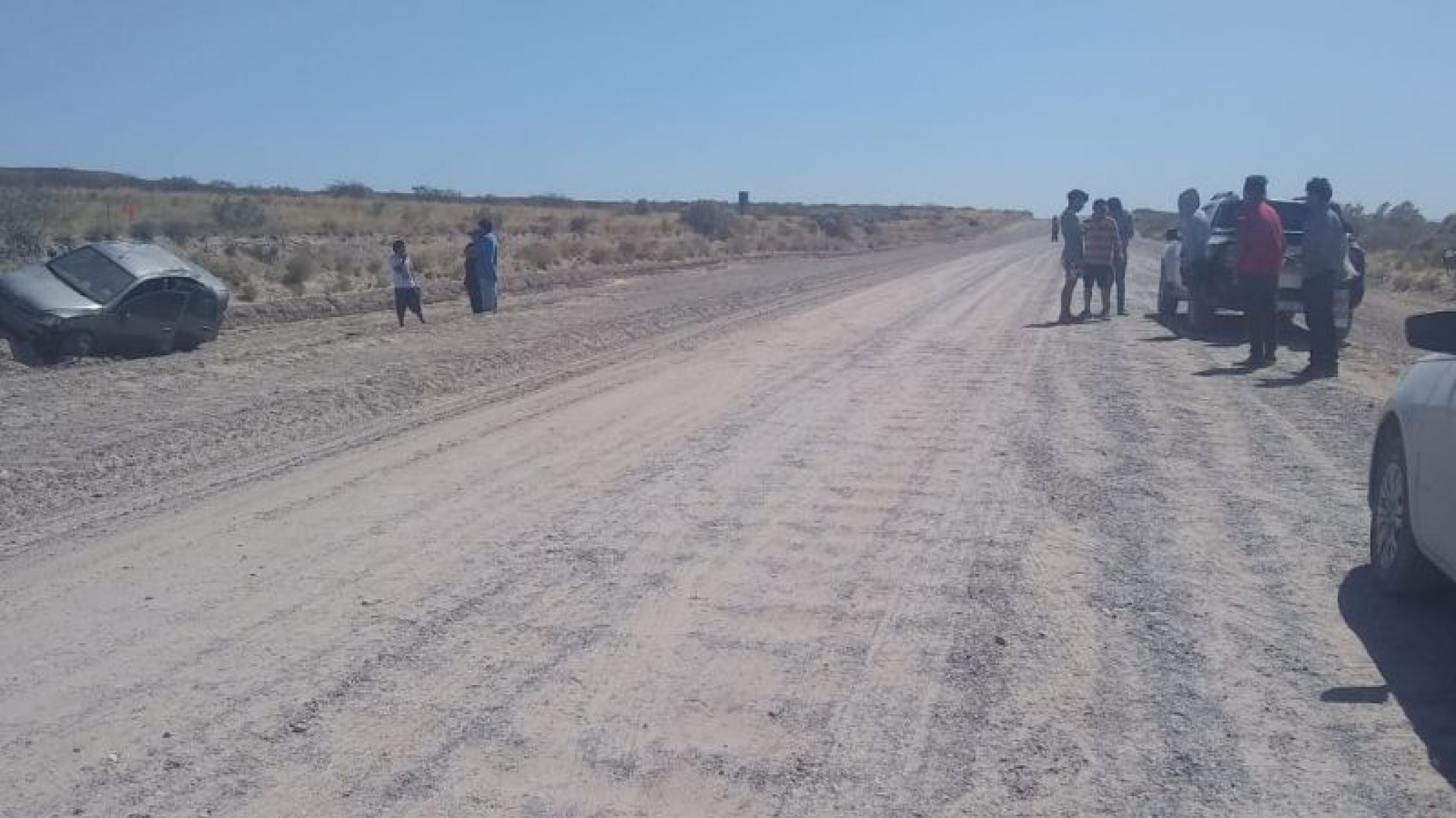 Una pareja manejaba con su bebé en brazos y sin cinturón en Madryn, chocaron y salieron despedidos del auto