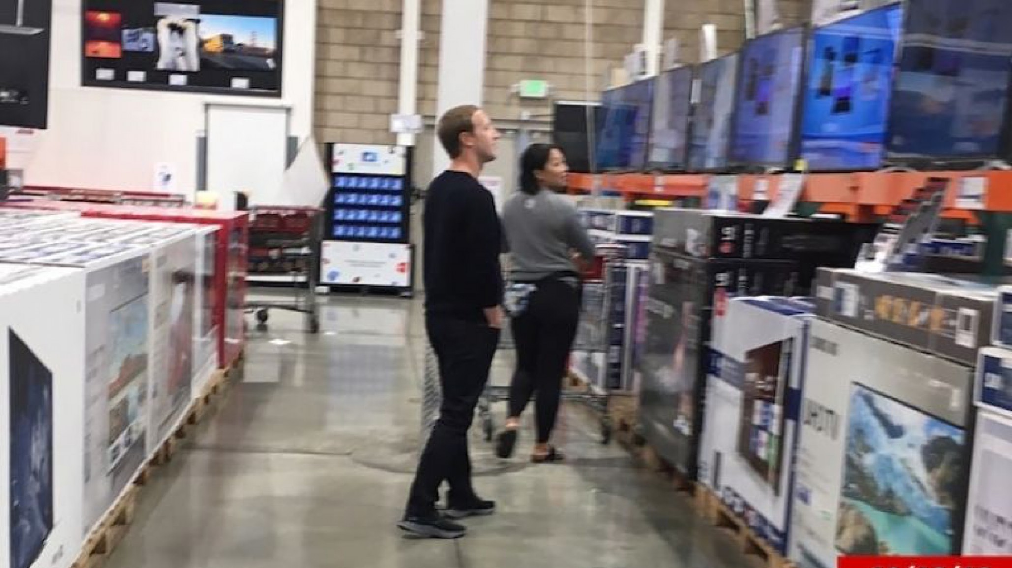 Mark Zuckerberg fue encontrado en un local de ofertas