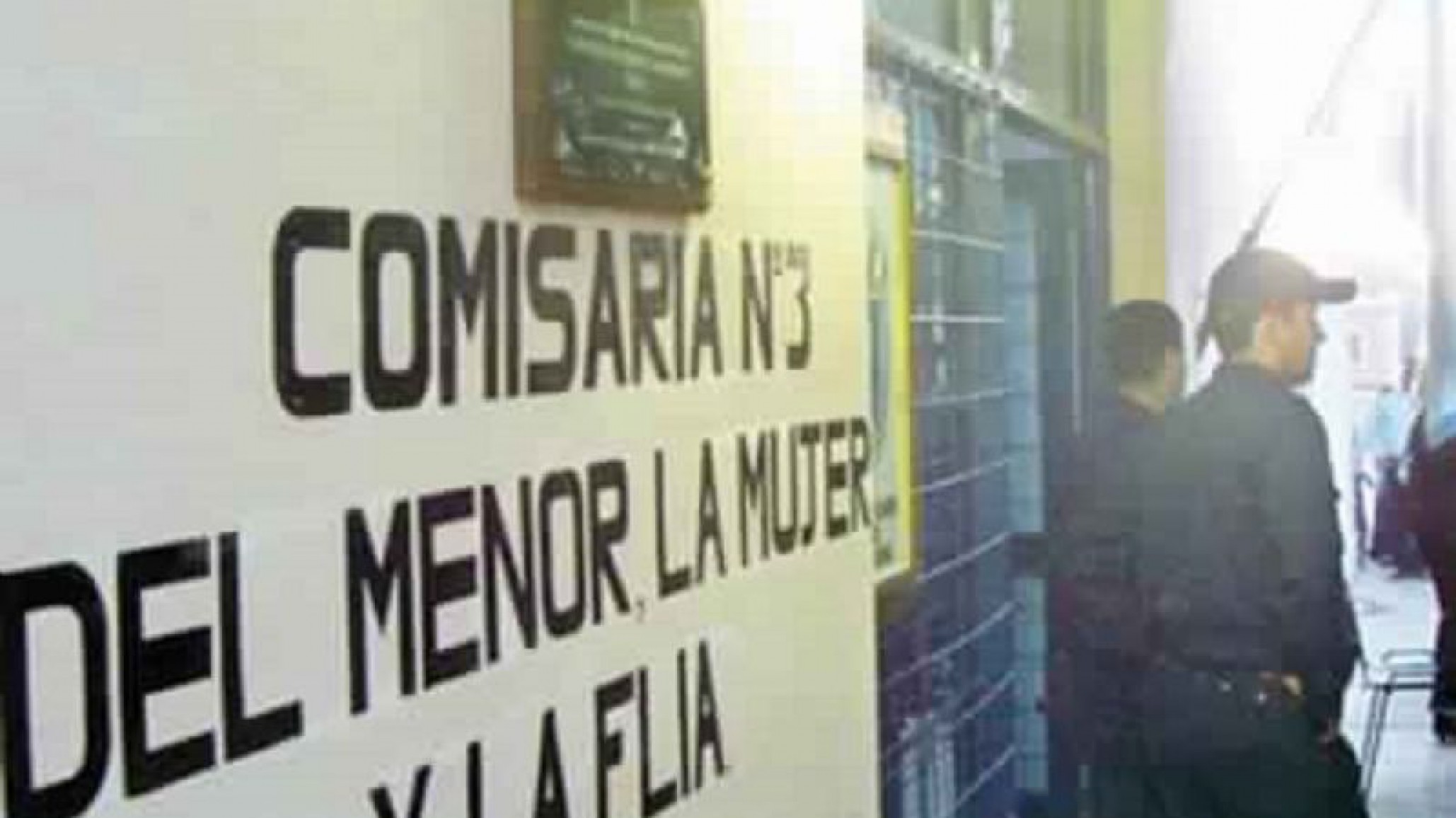 Santiago del Estero: a pesar de la prohibición de acercamiento, él intentó golpearla frente a una comisaria