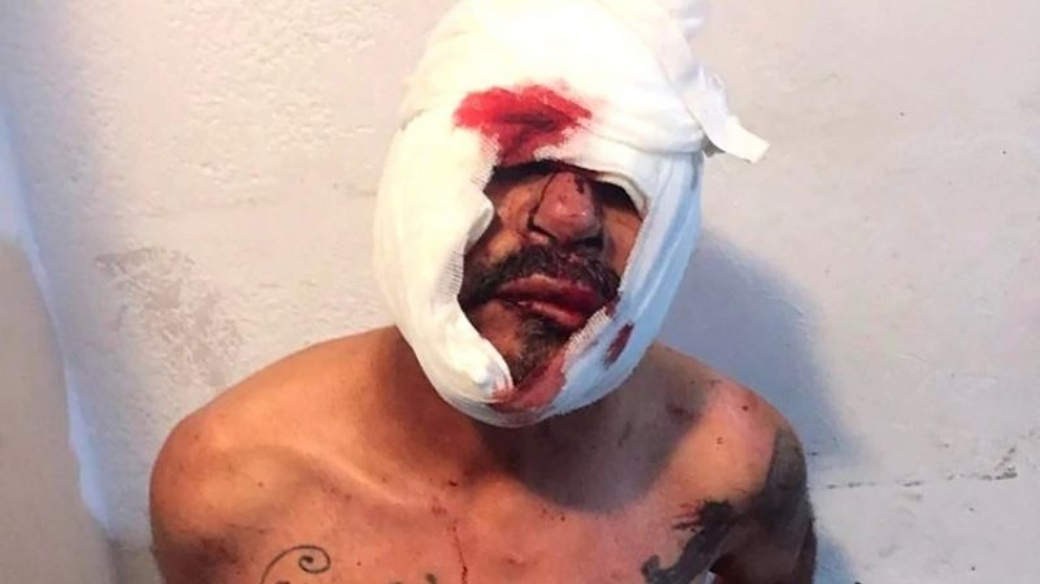 Vecinos lincharon a un hombre al encontrarlo abusando de un ni駉 de 3 a駉s