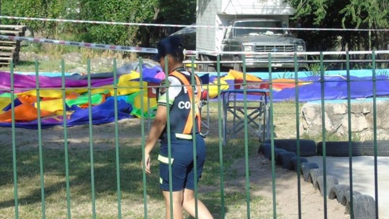 Habló la madre del niño que cayó del inflable