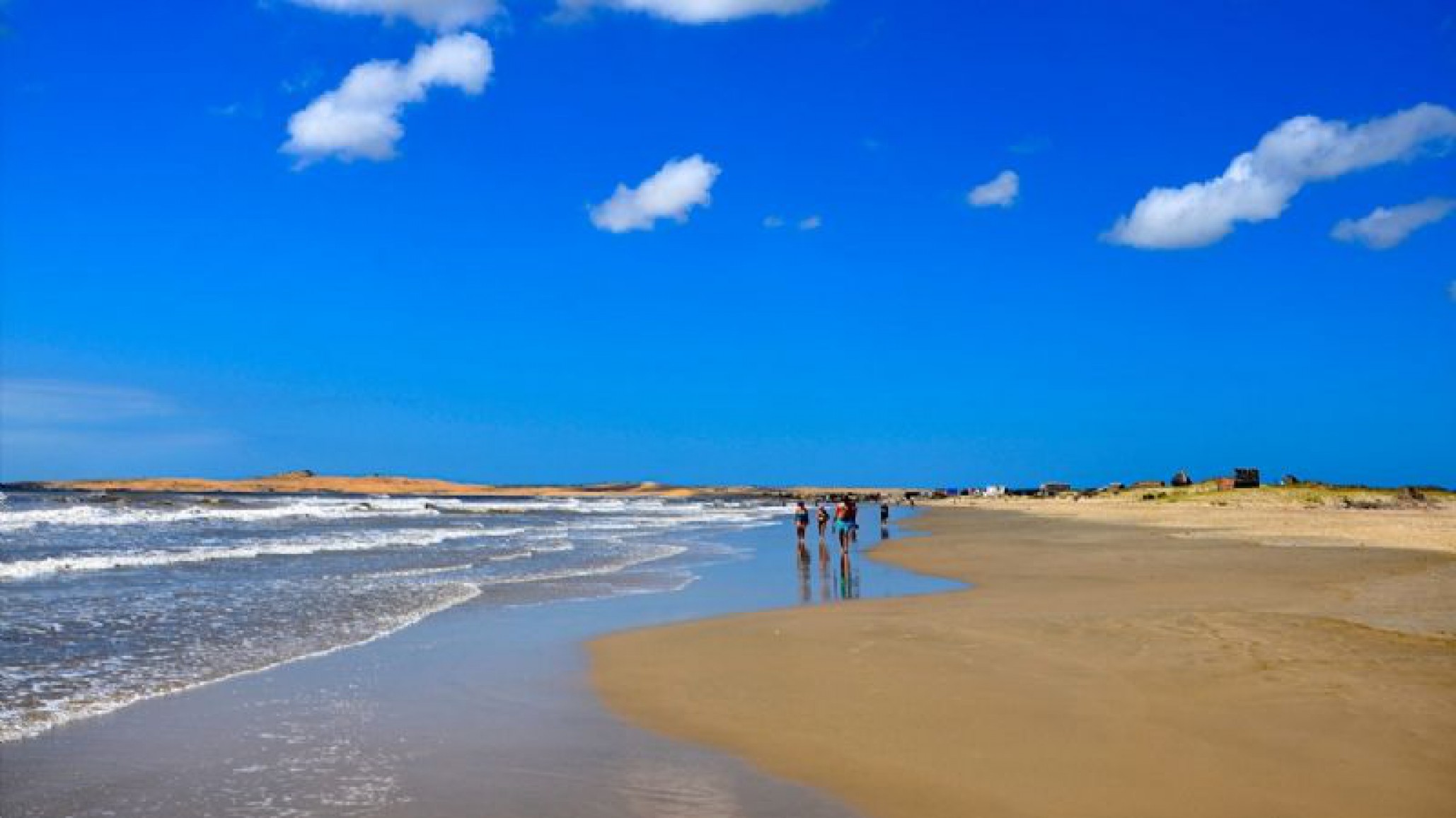 Uruguay: Encuentran a una mujer con los genitales mutilados en el baño de un boliche