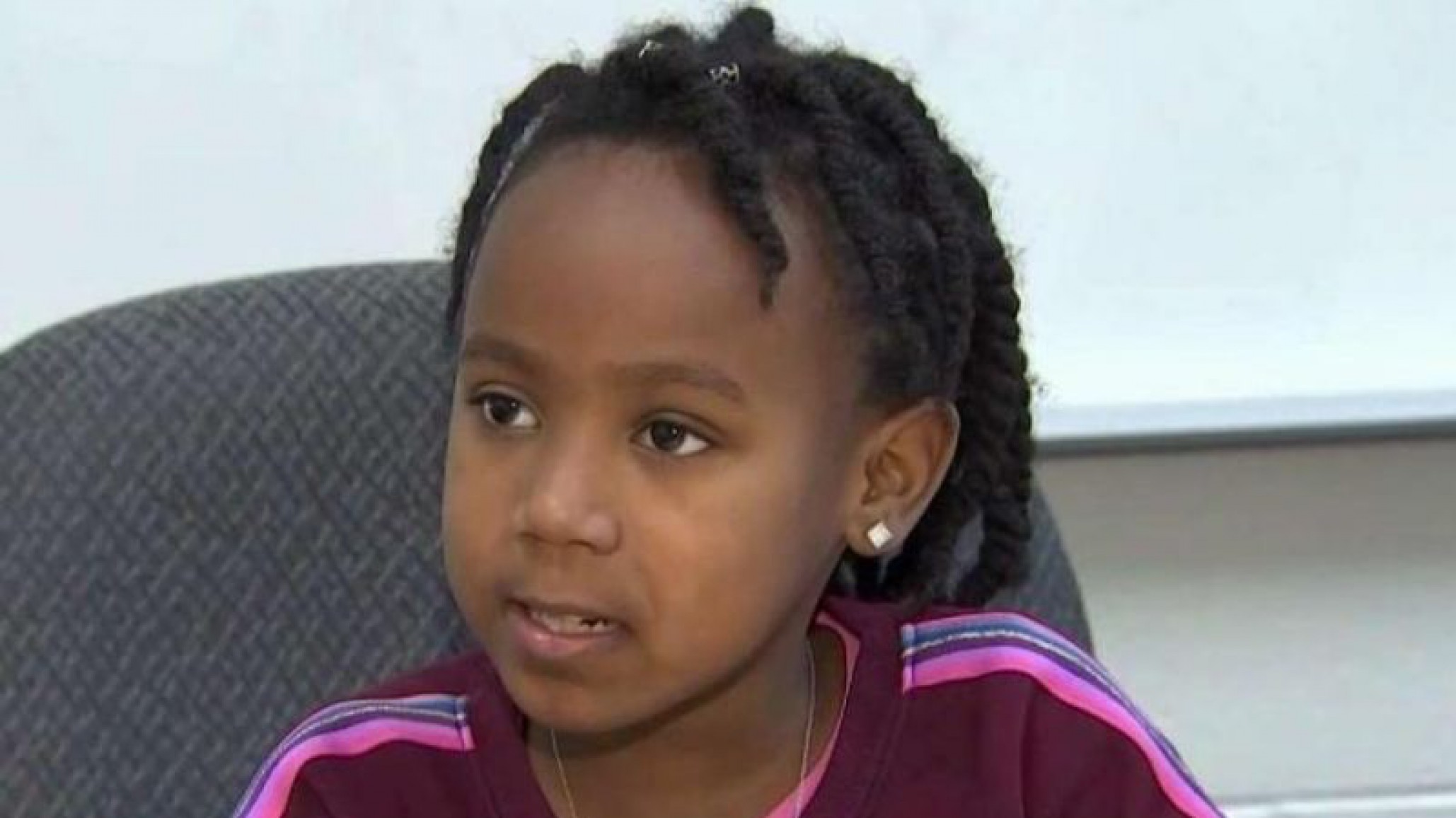 ¡Heroína! Niña estadounidense de 2° grado recauda dinero para que sus compañeritos puedan comer