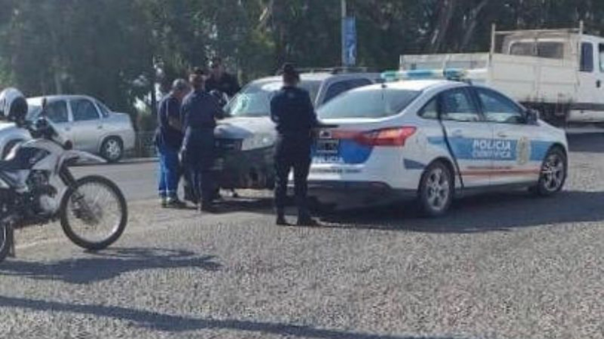 Murió la mujer que fue atropellada al cruzar por la mitad de la calle con los auriculares puestos