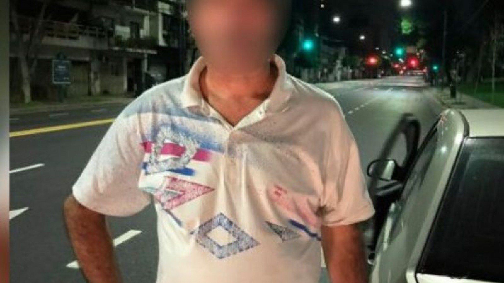 Lo detuvieron en un control por cuarentena y dijo que buscaba sexo