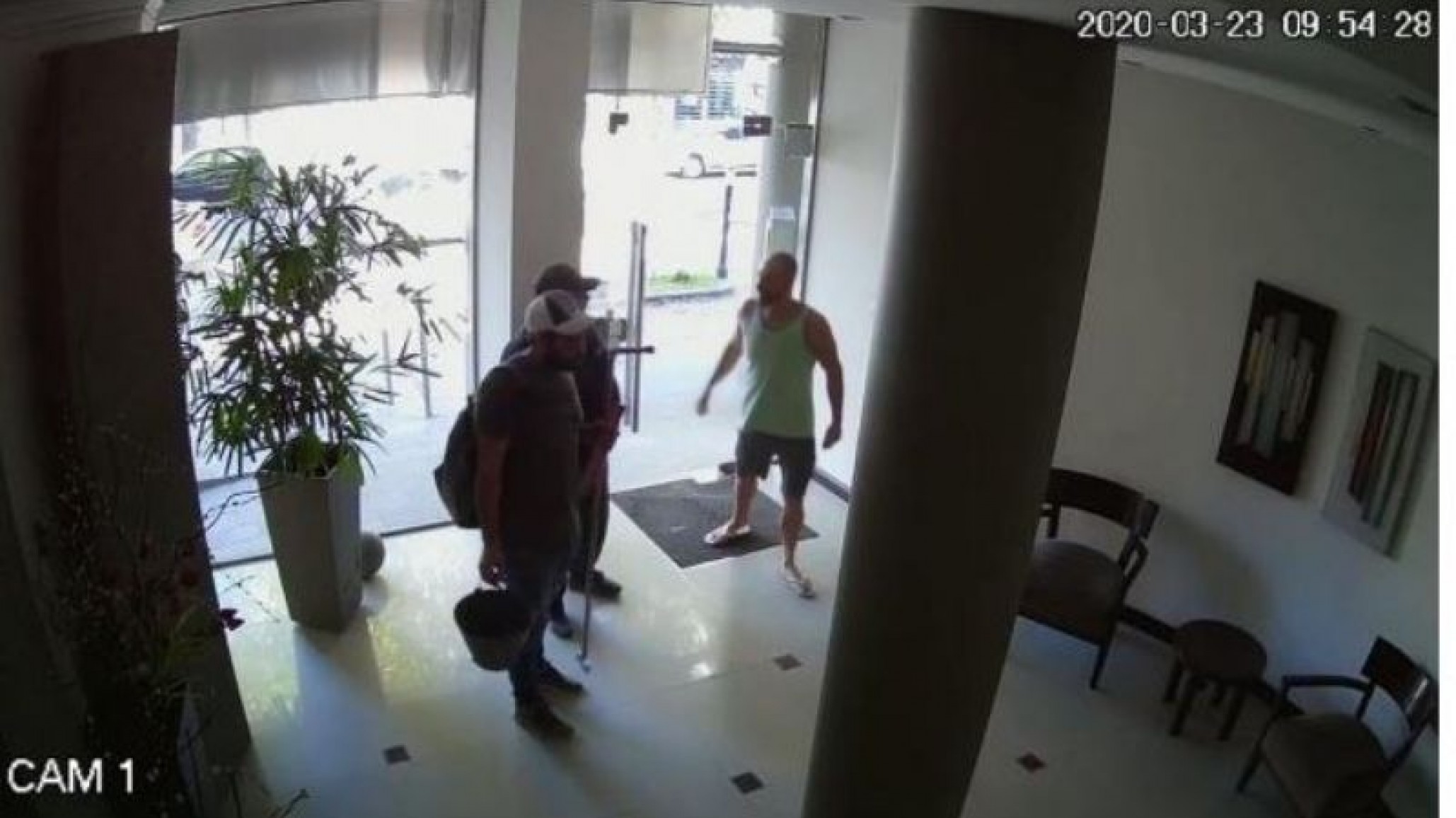 Su vecino intentó ahorcarlo luego de que lo denunciará porque tenía albañiles trabajando