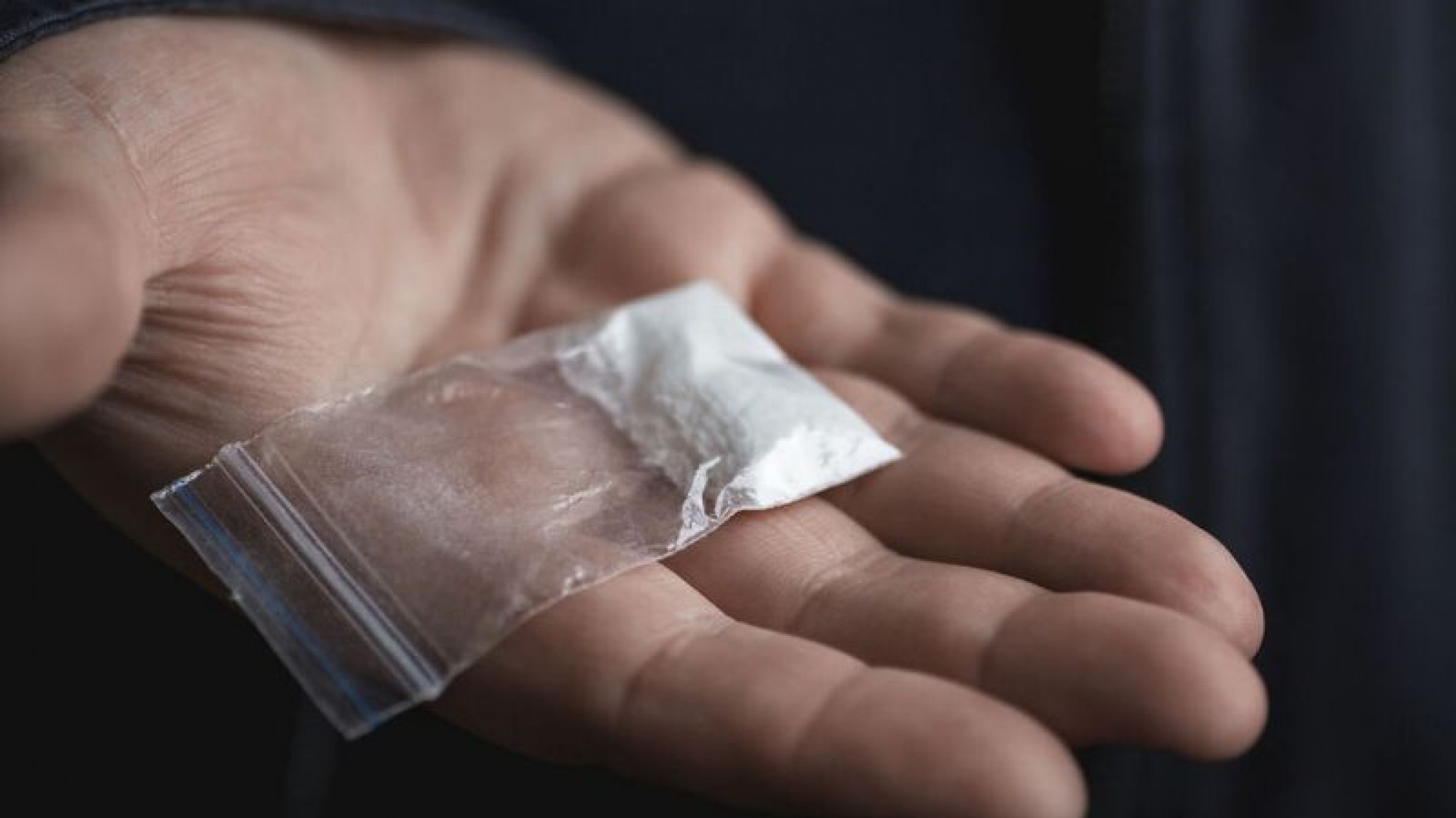 Joven de 18 años detenido por violar la cuarentena obligatoria para comprar cocaína