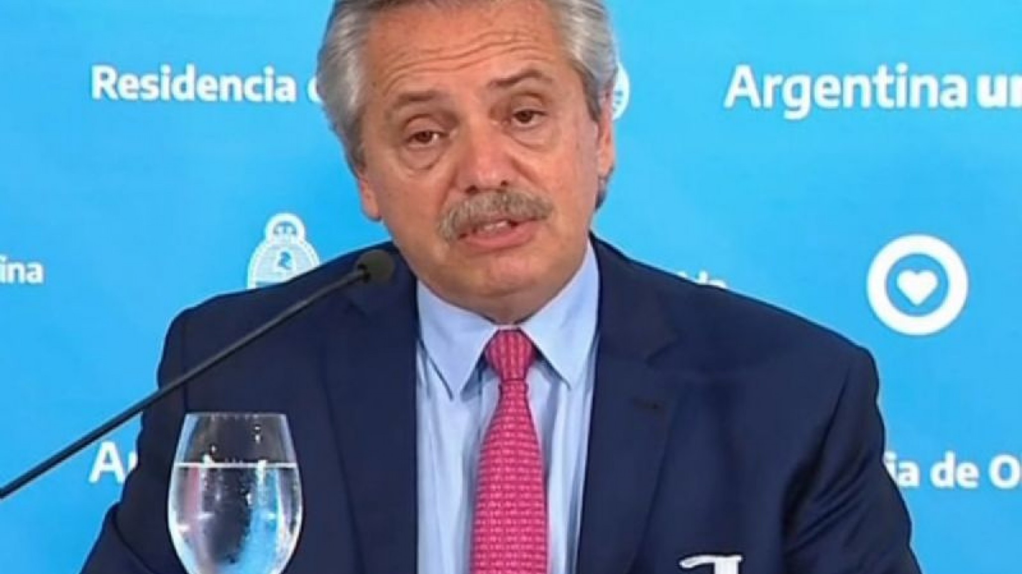 El Gobierno prohibió despidos y suspensiones por 60 días