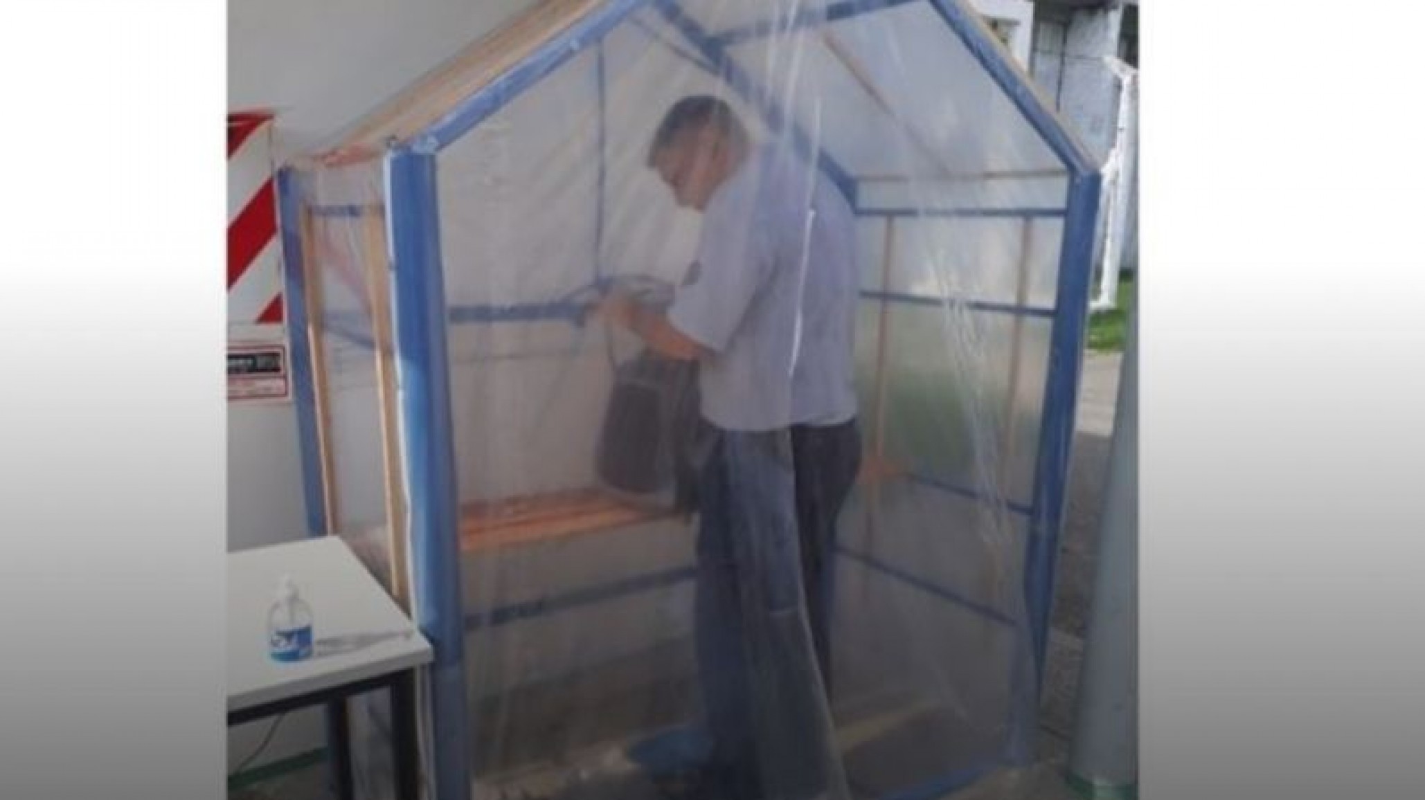 Argentina: Presos fabricaron cabinas de desinfecci髇 para luchar contra el coronavirus