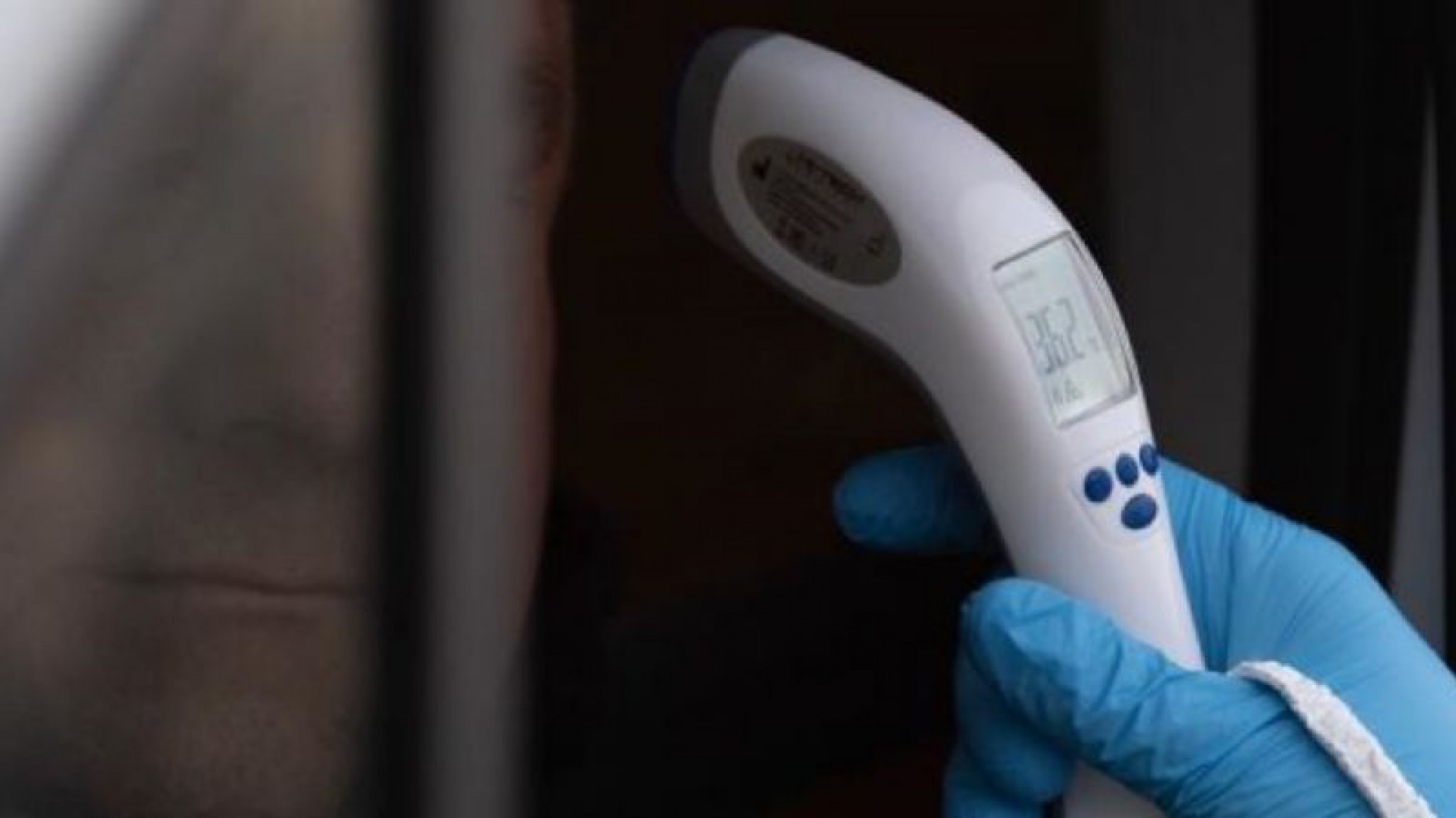 Vino de EEUU y fue al cumpleaños de 15 de su prima, violó cuarentena, hoy murió su abuelo y hay 15 contagiados