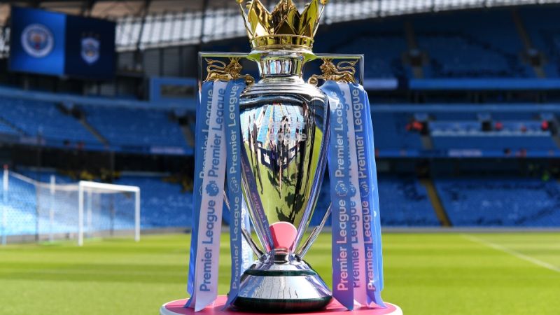 Suspensión hasta nuevo aviso y recortes salariales: las medidas de la Premier League