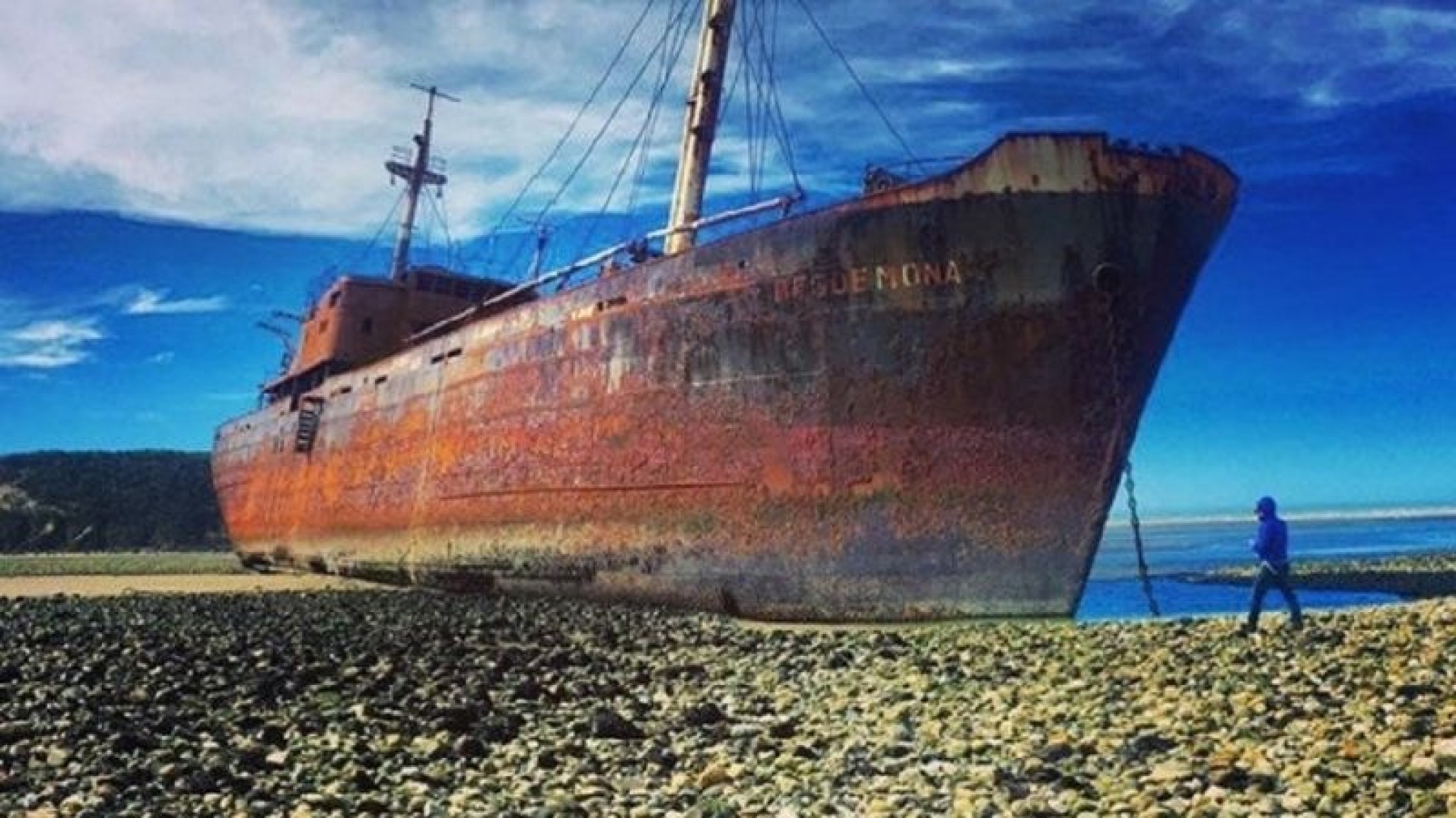 ndignante! Ladr髇 aprovecha la cuarentena para robar las anclas de un barco considerado 損atrimonio hist髍ico