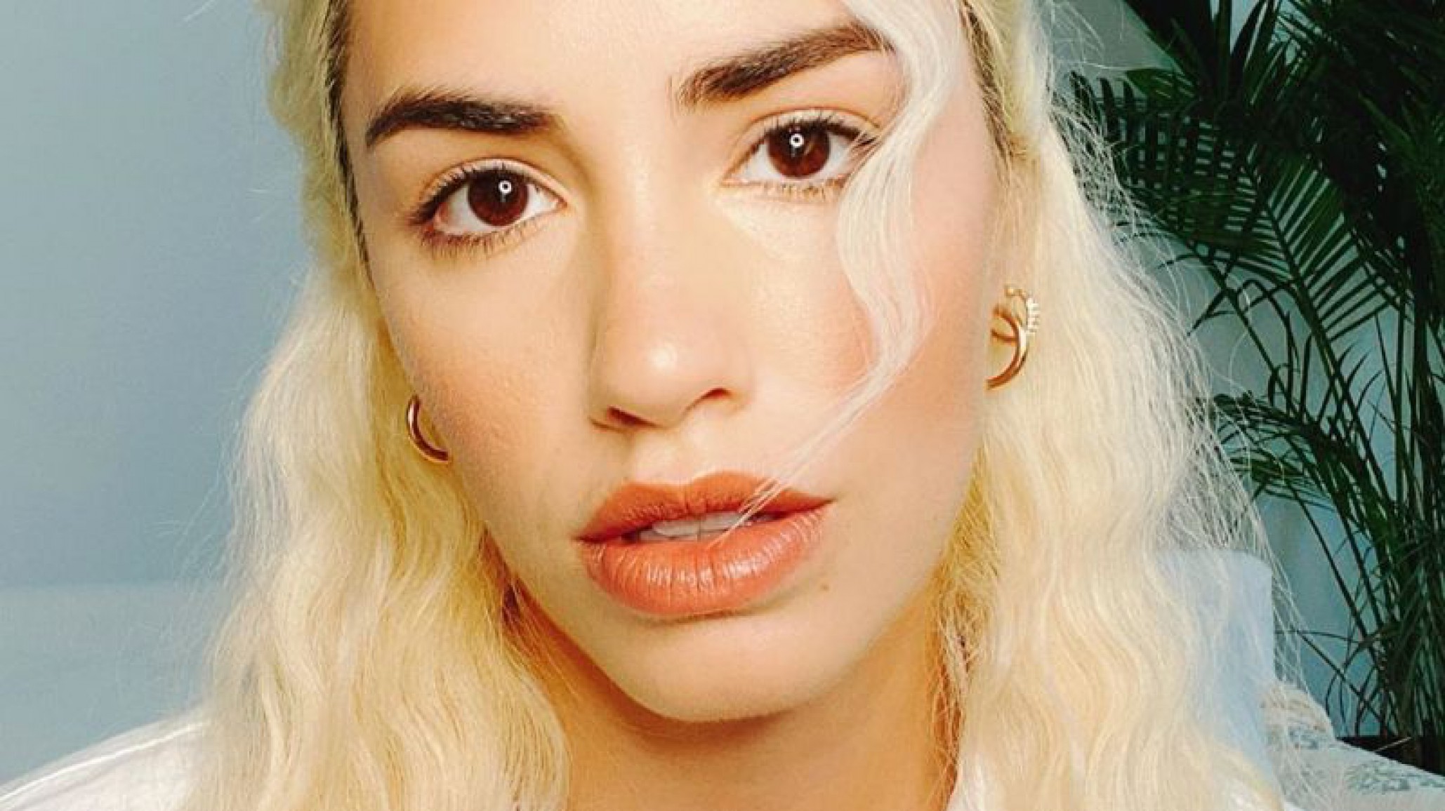 ¡Una bomba! Lali Espósito enciende la cuarentena con un look muy osado