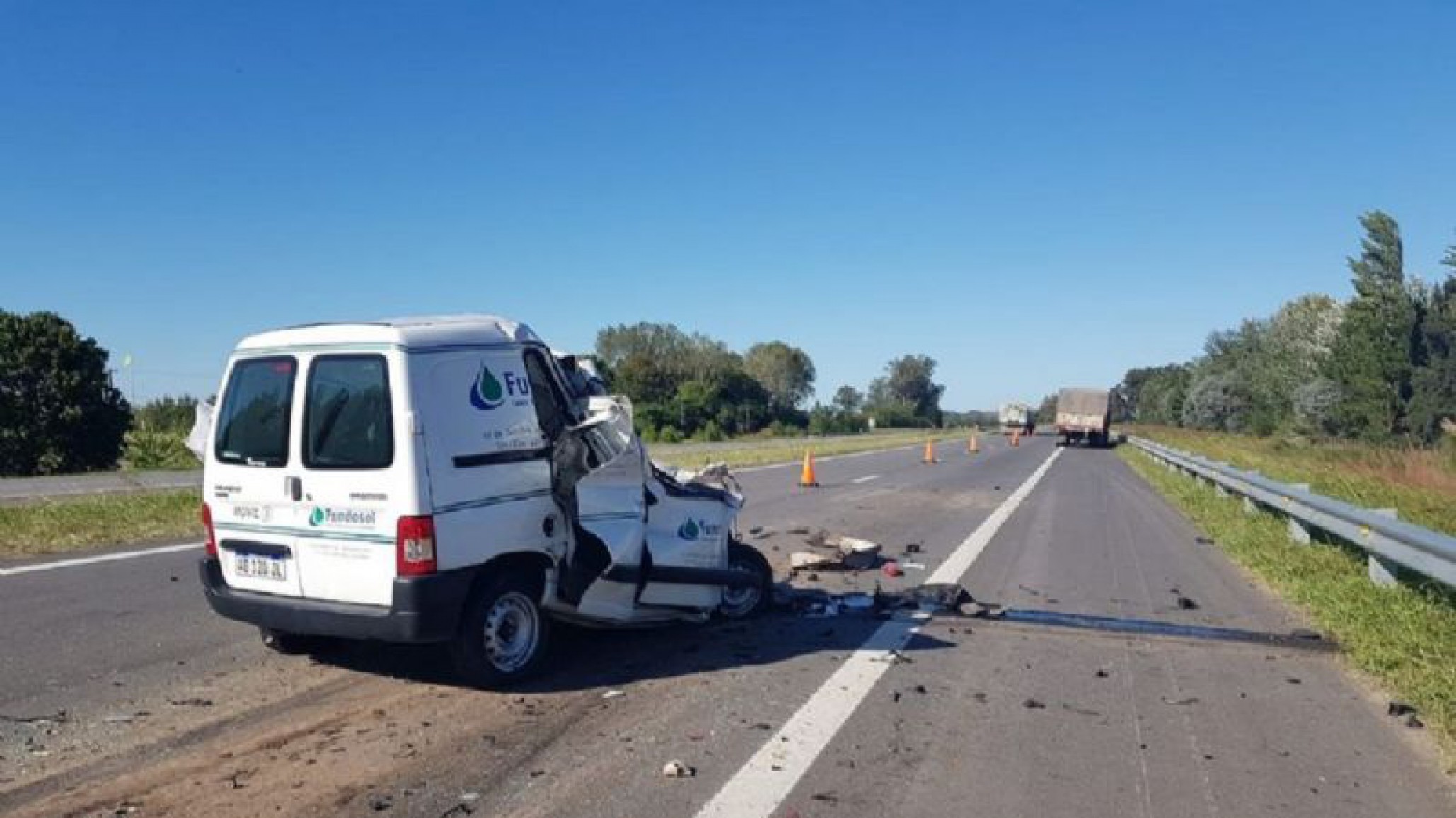 Tragedia en la Ruta 7: Una camioneta chocó contra la parte trasera de un camión y su conductor falleció en el acto