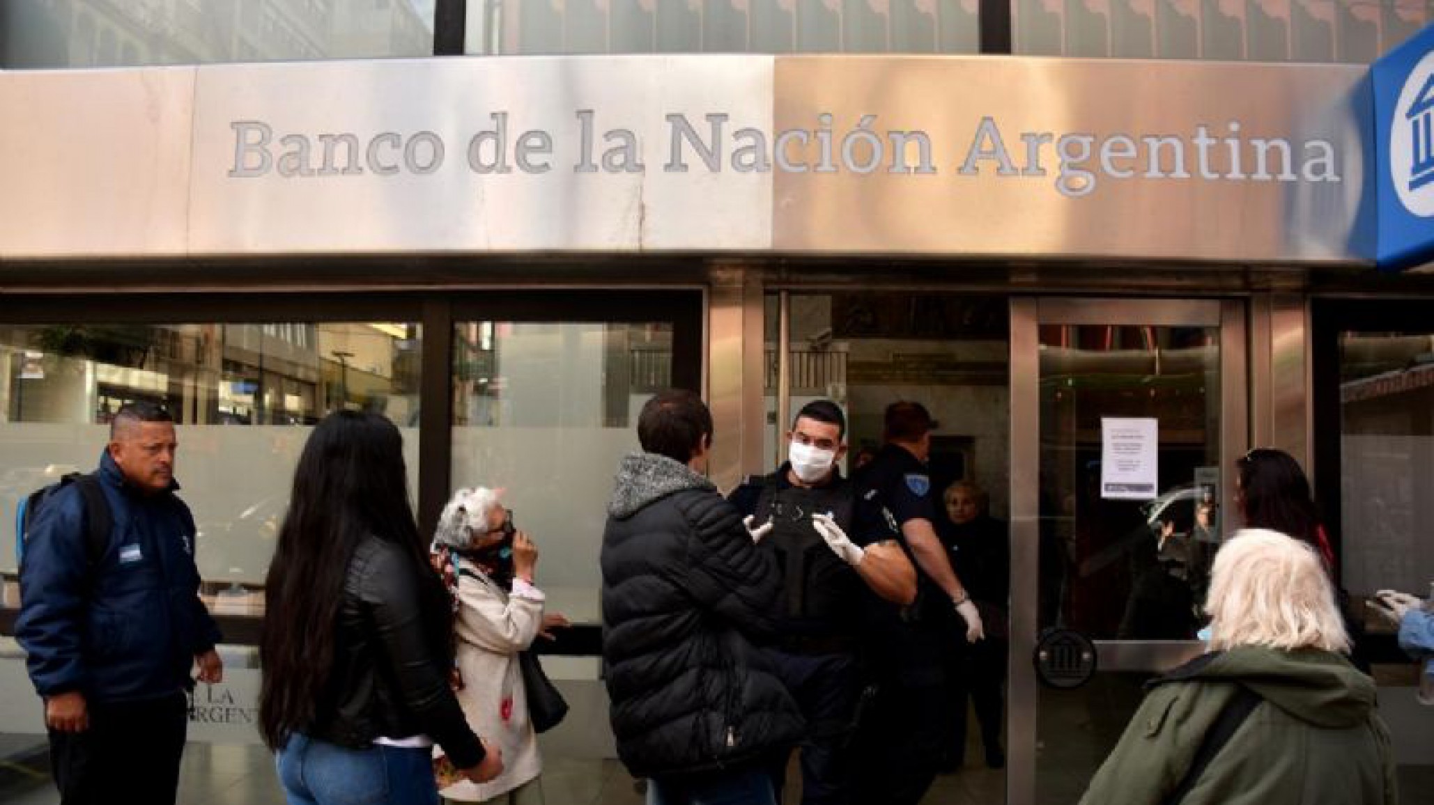 A partir de hoy se podrá sacar turno para ir al banco: Este es el cronograma