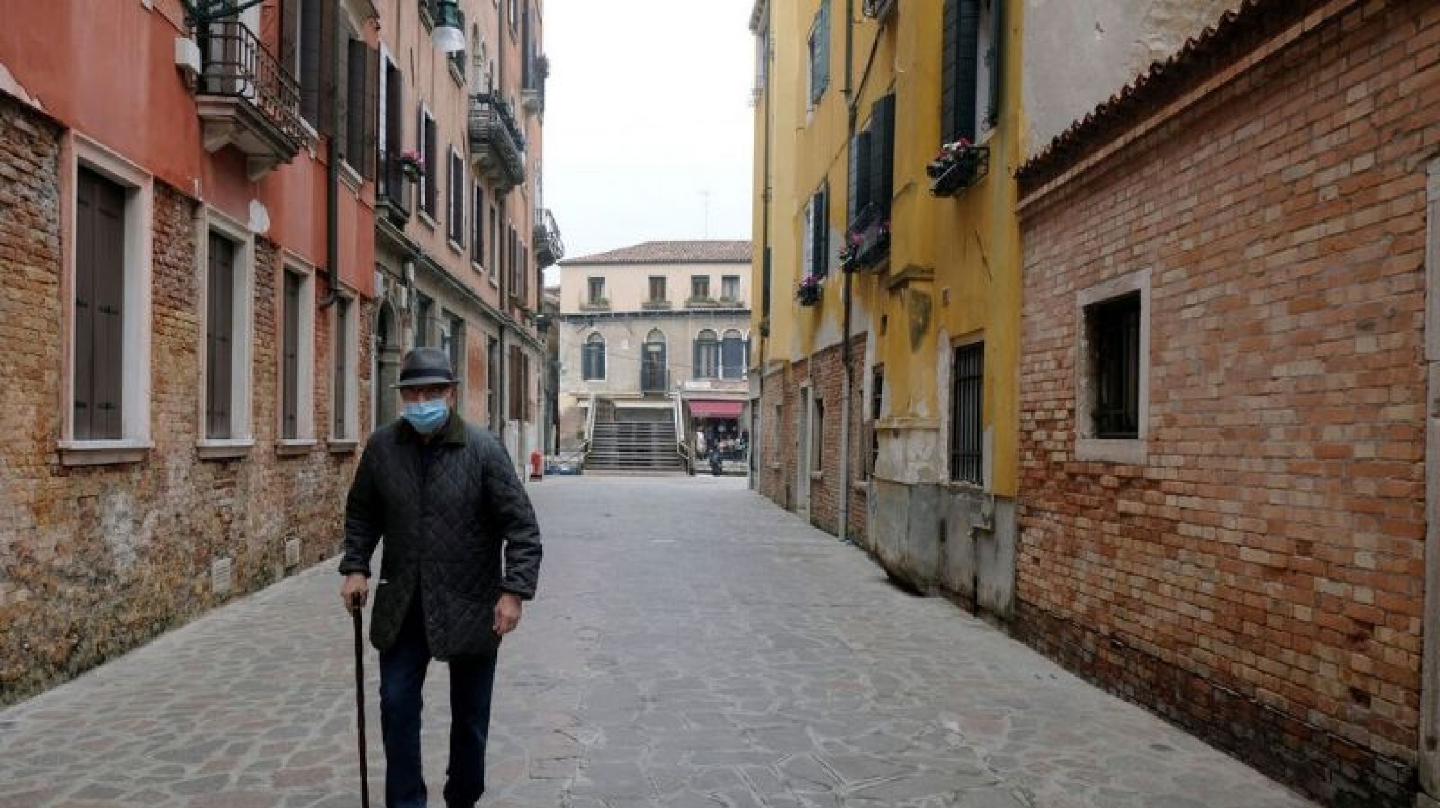 Un estudio de Harvard sugiere que el distanciamiento social podría mantenerse hasta 2022