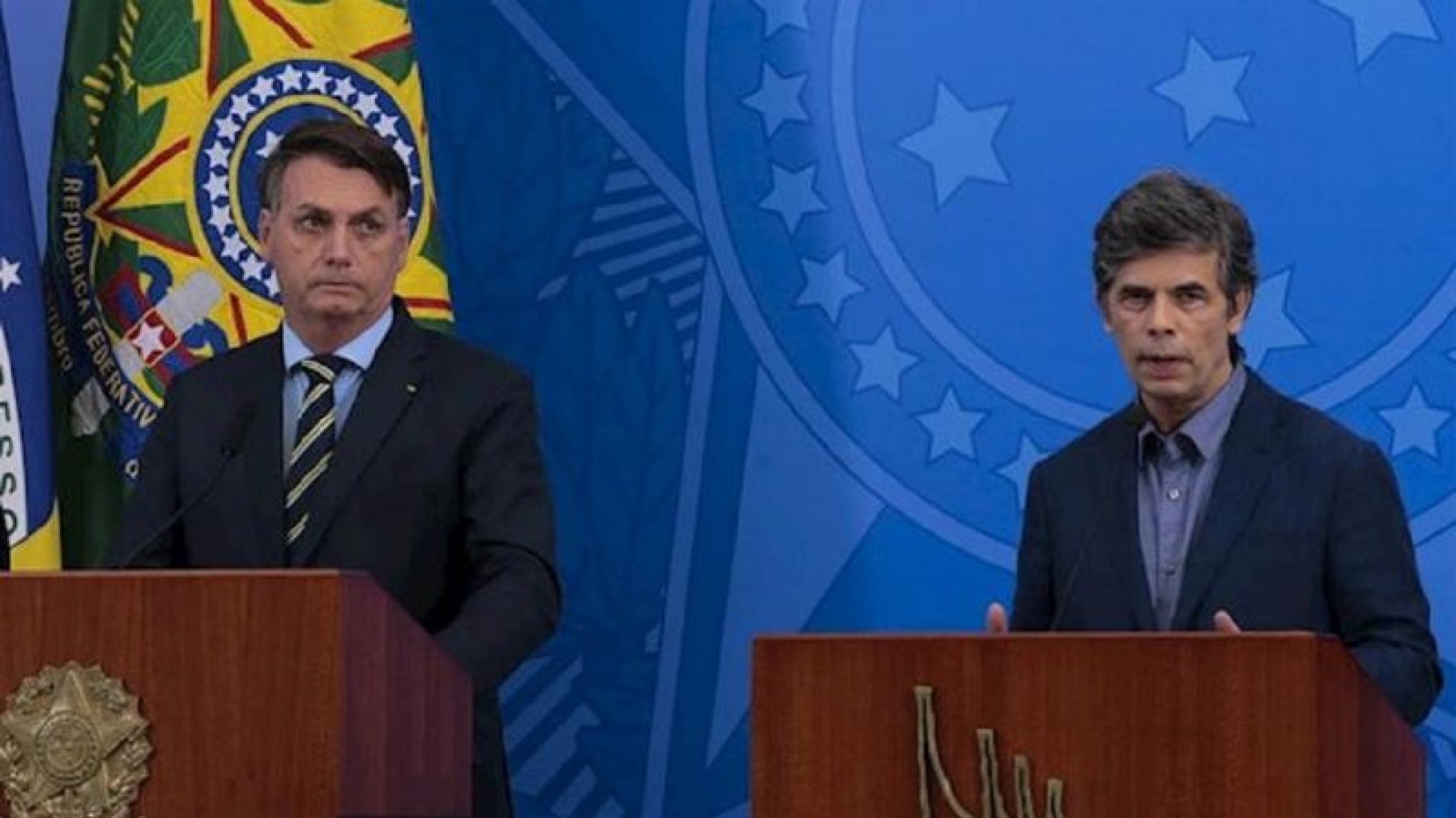 Jair Bolsonaro asegura que aceptará la responsabilidad si la pandemia empeora al querer reabrir el país “Si se agrava me cae todo a mí