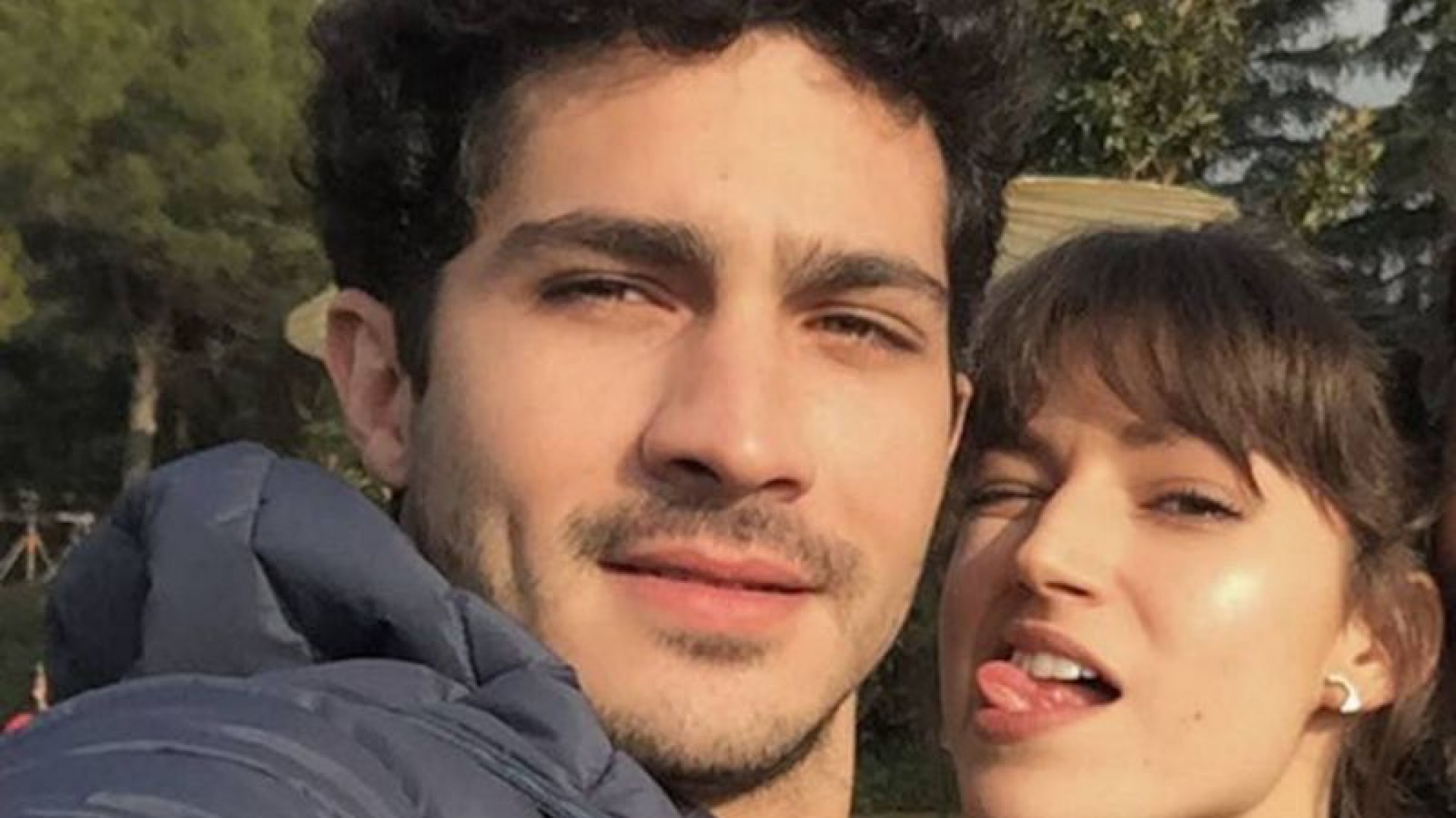 Úrsula Corberó compartió una íntima foto del Chino en bóxer y le contestó su suegro Ricardo Darín