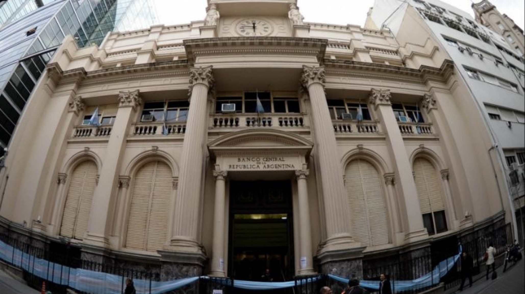 Banco Central anuncia la ampliaci髇 de operaciones desde el lunes 20