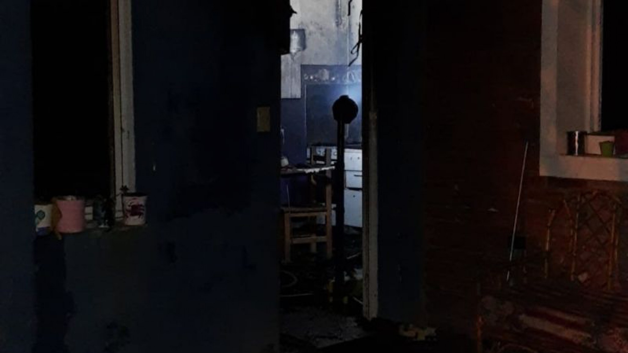 Incendio accidental en una vivienda de Madryn: Se quemó por completo la casa y menores tuvieron que ser trasladados al hospital