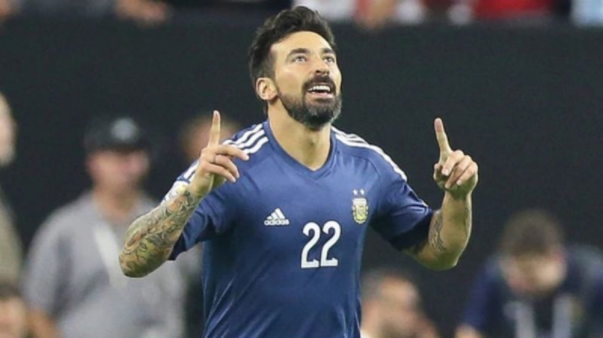 Pocho Lavezzi donó $ 5.000.000 para su ciudad natal y armar bolsones de comida