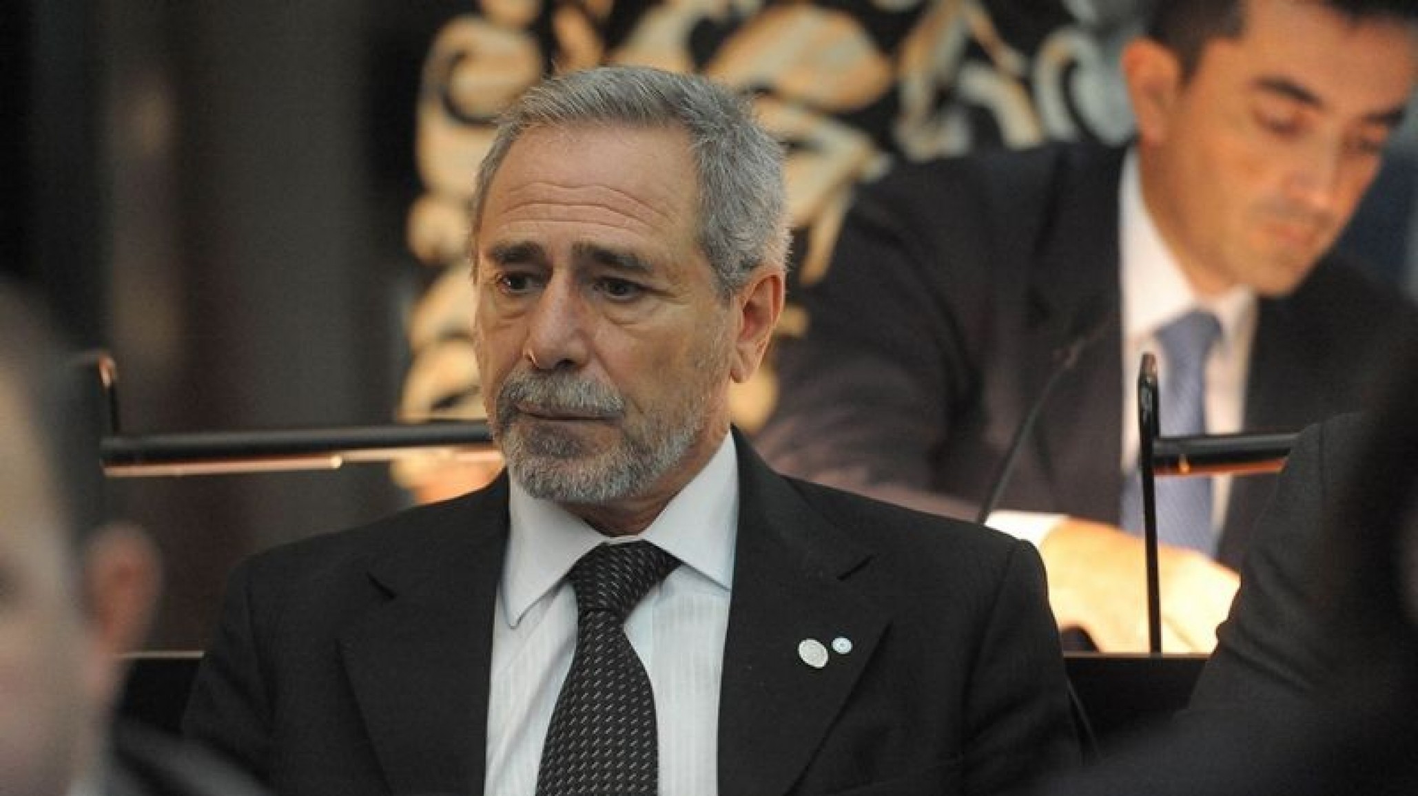 Esc醤dalo por pedido del gobierno por prisi髇 domiciliaria para Ricardo Jaime