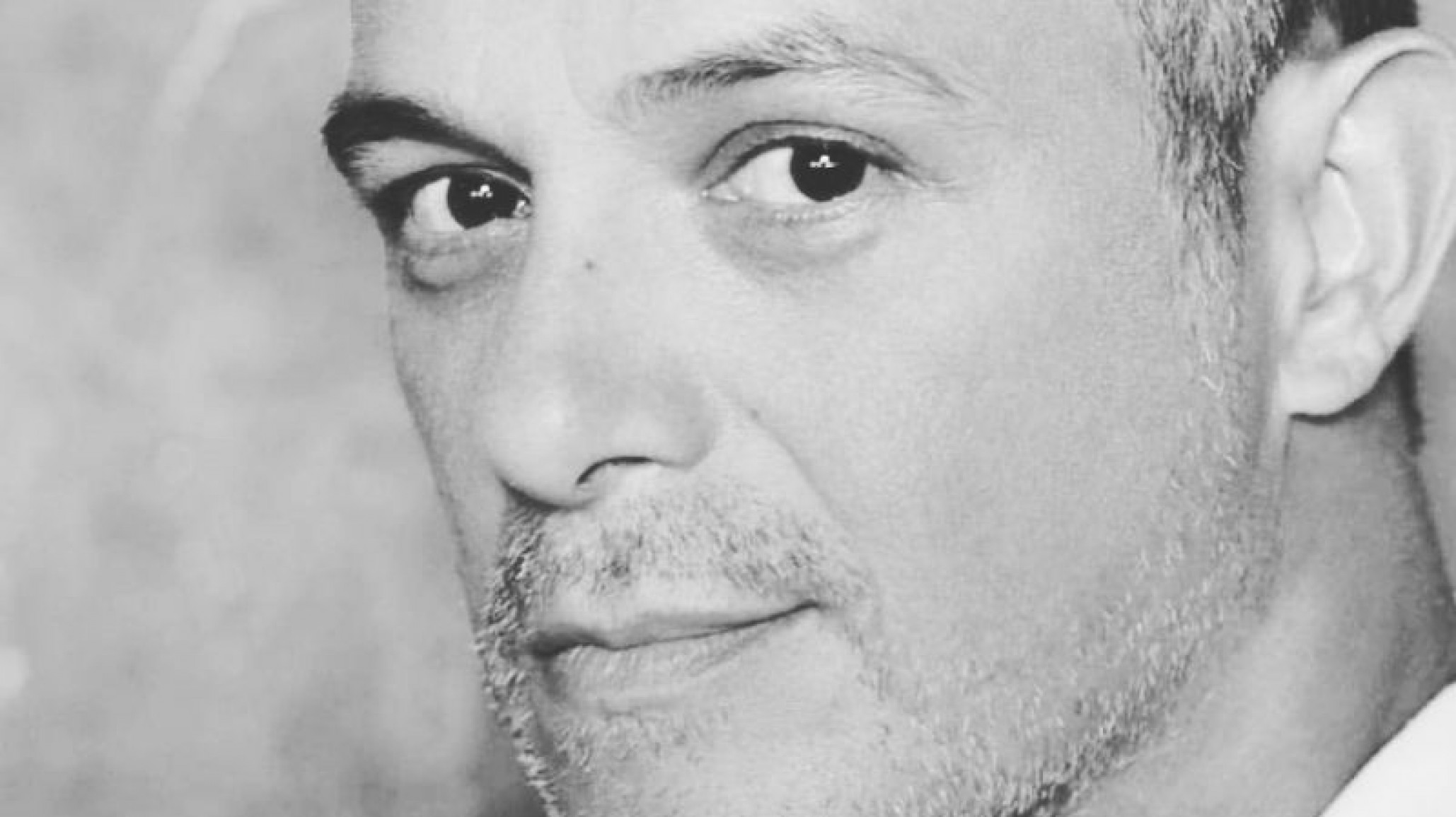 Alejandro Sanz sorprendido con una nena de 3 años que no quiere hacer los deberes