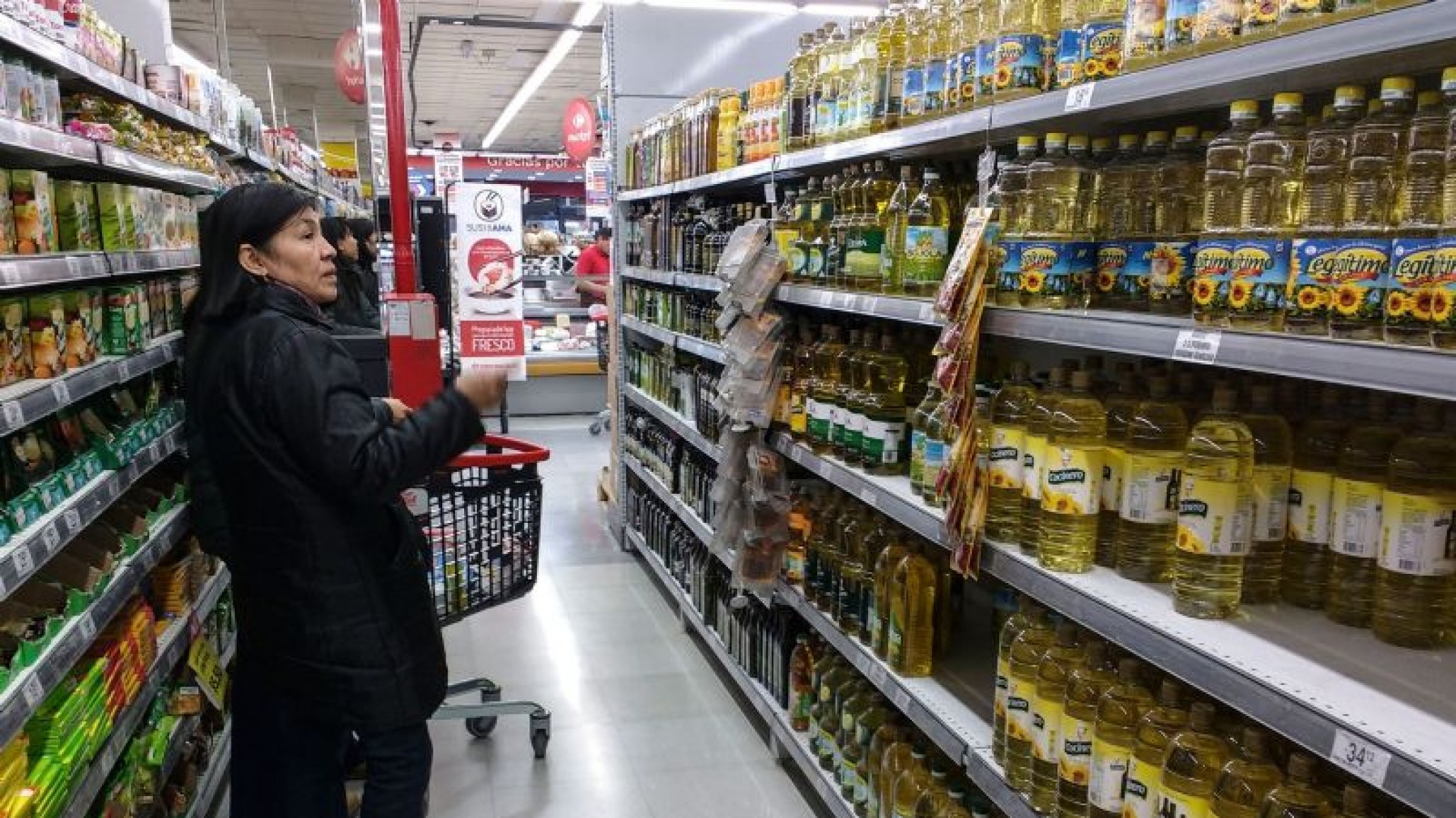 Allanaron una de las empresas acusadas de vender alimentos con sobreprecios